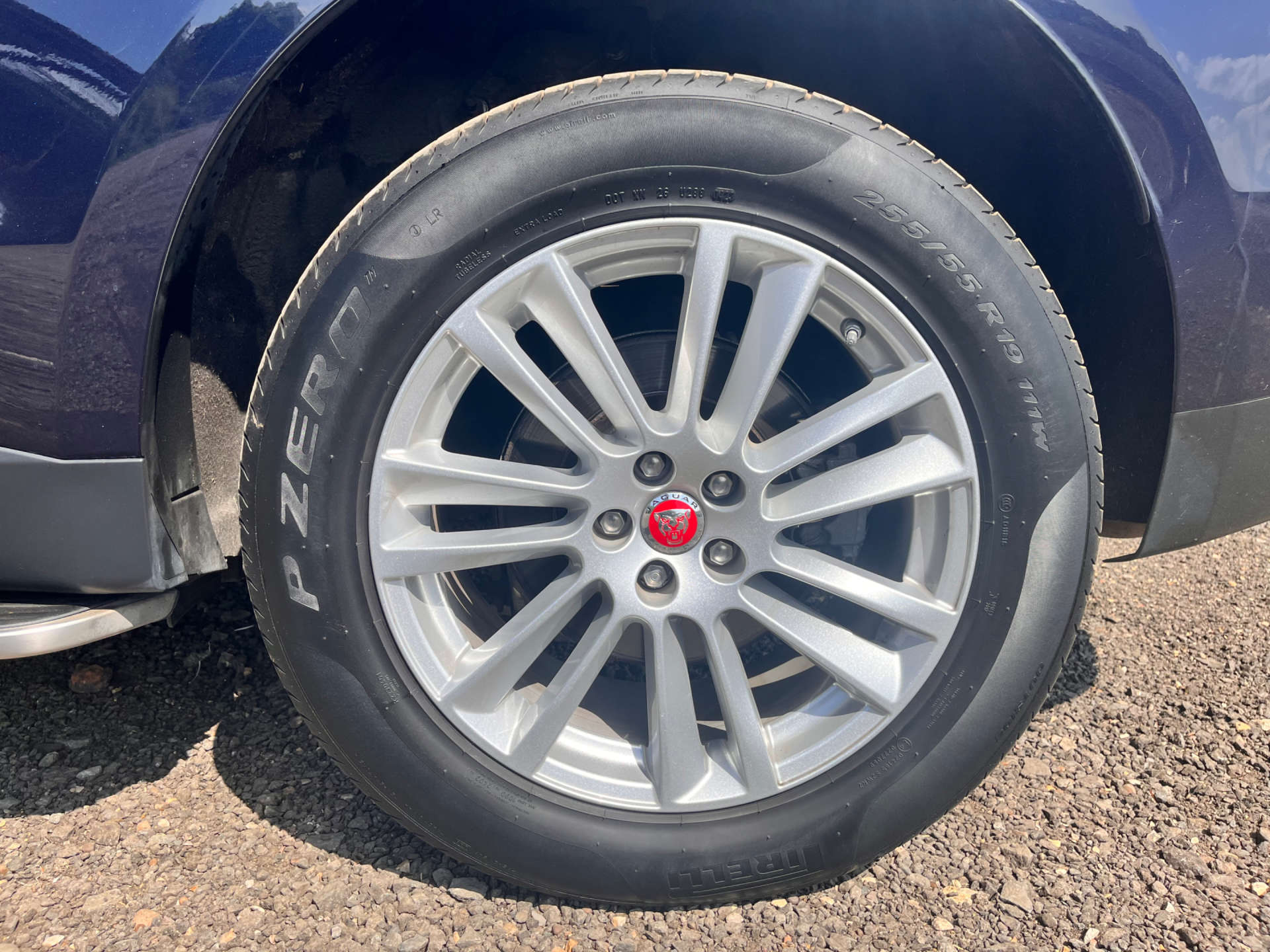 JAGUAR F-PACE 2.0 F-PACE Portfolio AWD Auto 4WD 5dr #28