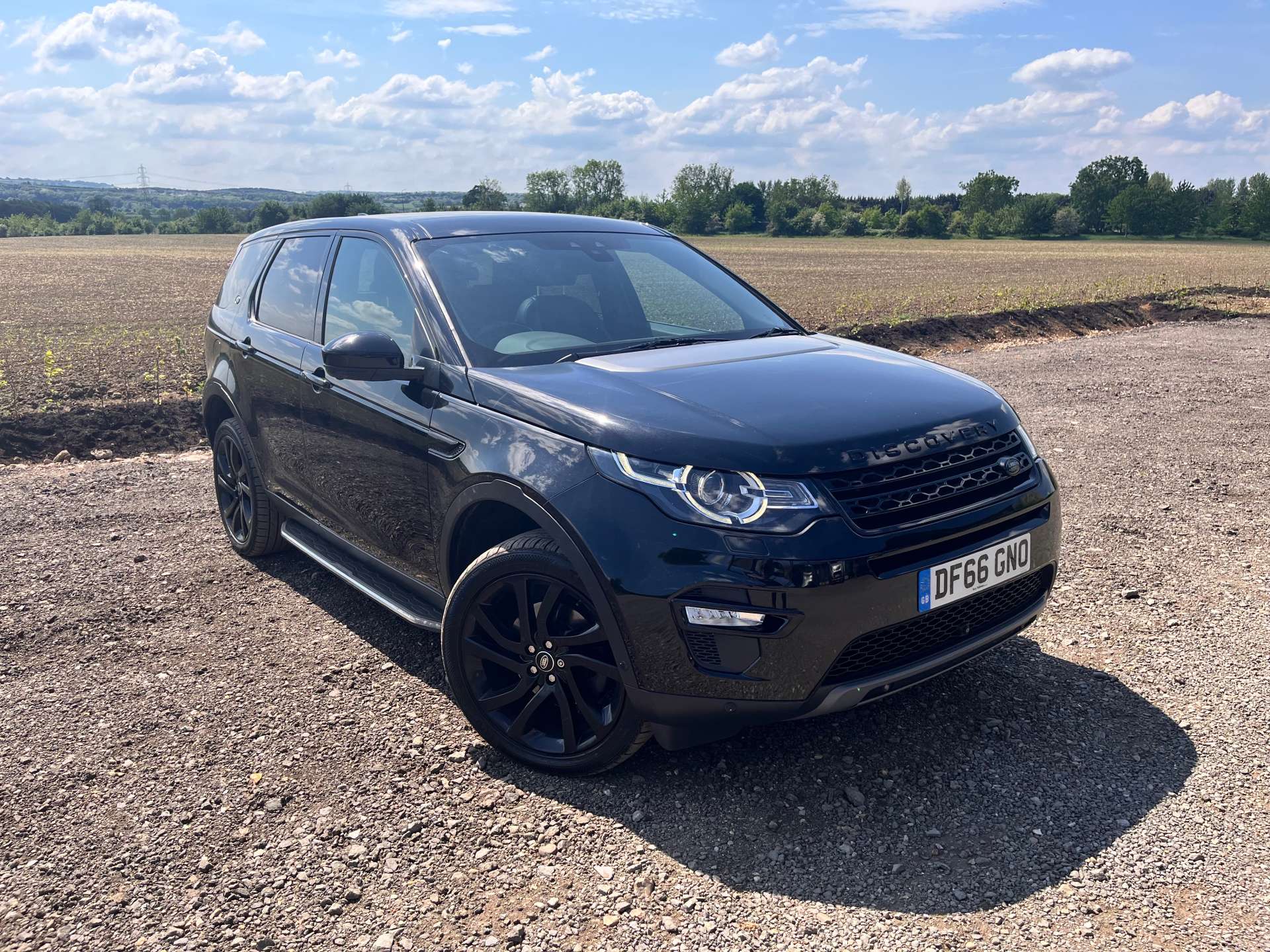 LAND ROVER DISCOVERY SPORT 2.0 Discovery Sport Black HSE TD4 Auto 4WD 5dr #5