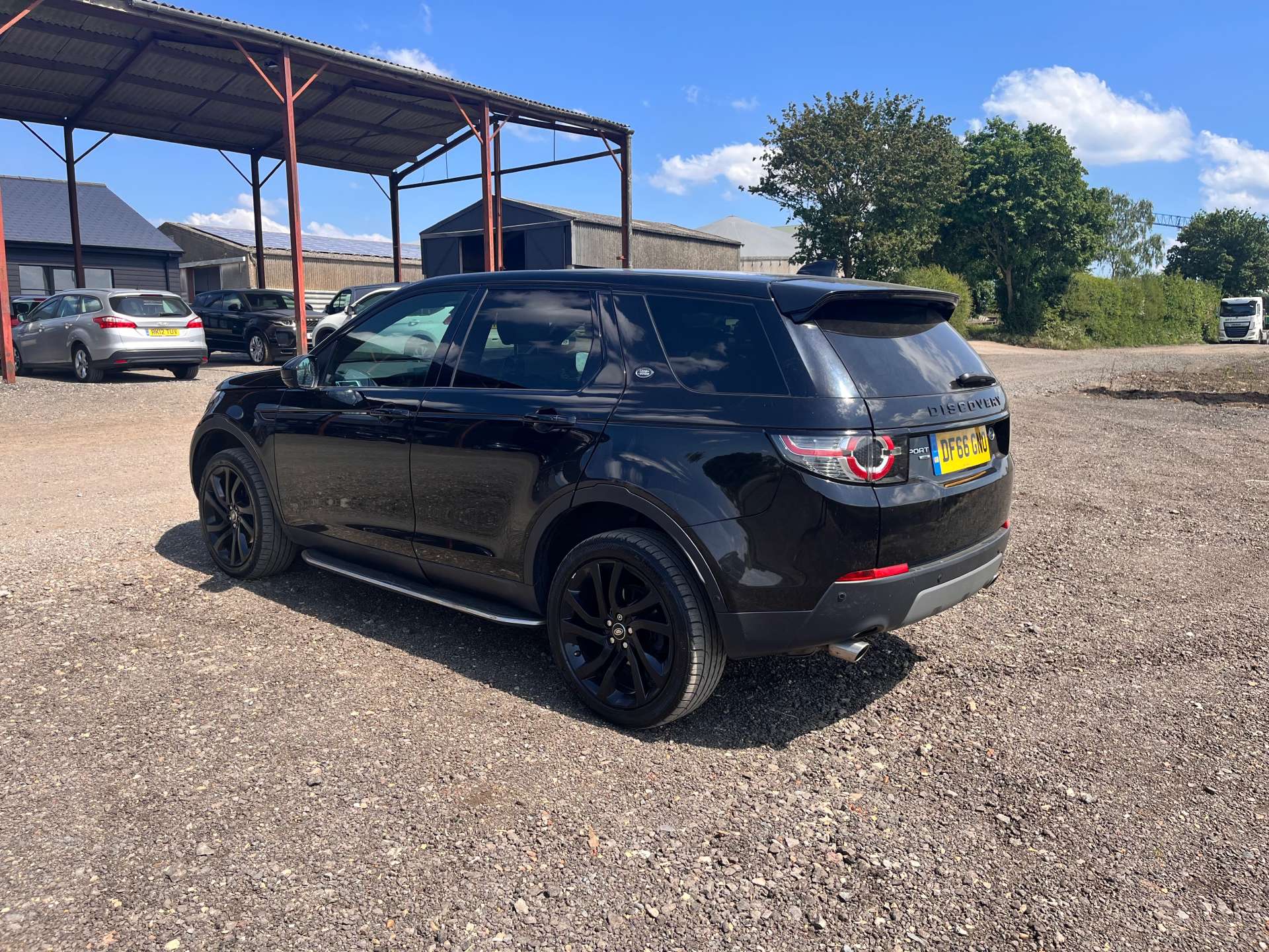 LAND ROVER DISCOVERY SPORT 2.0 Discovery Sport Black HSE TD4 Auto 4WD 5dr #12