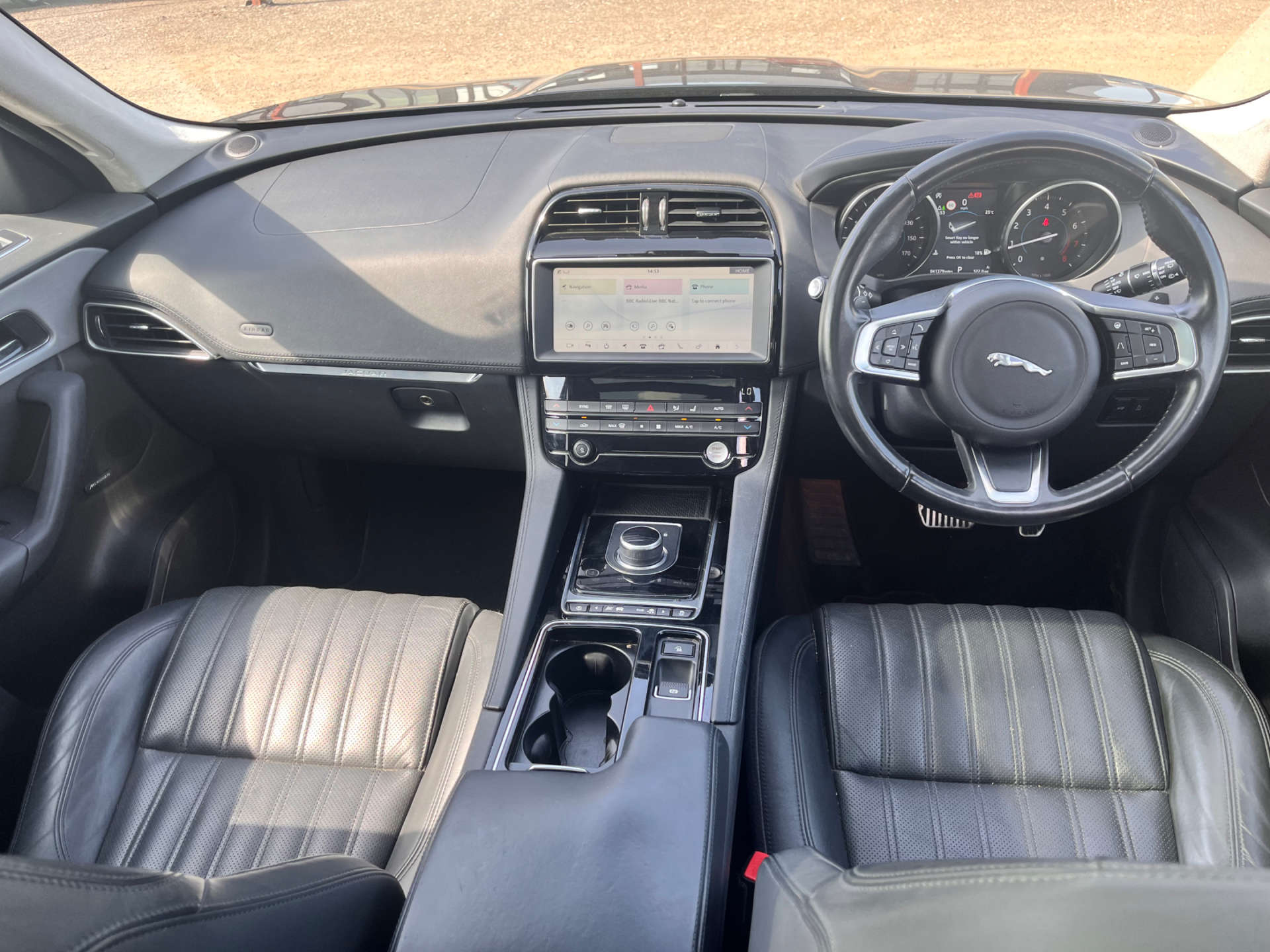 JAGUAR F-PACE 2.0 F-PACE Portfolio AWD Auto 4WD 5dr #47