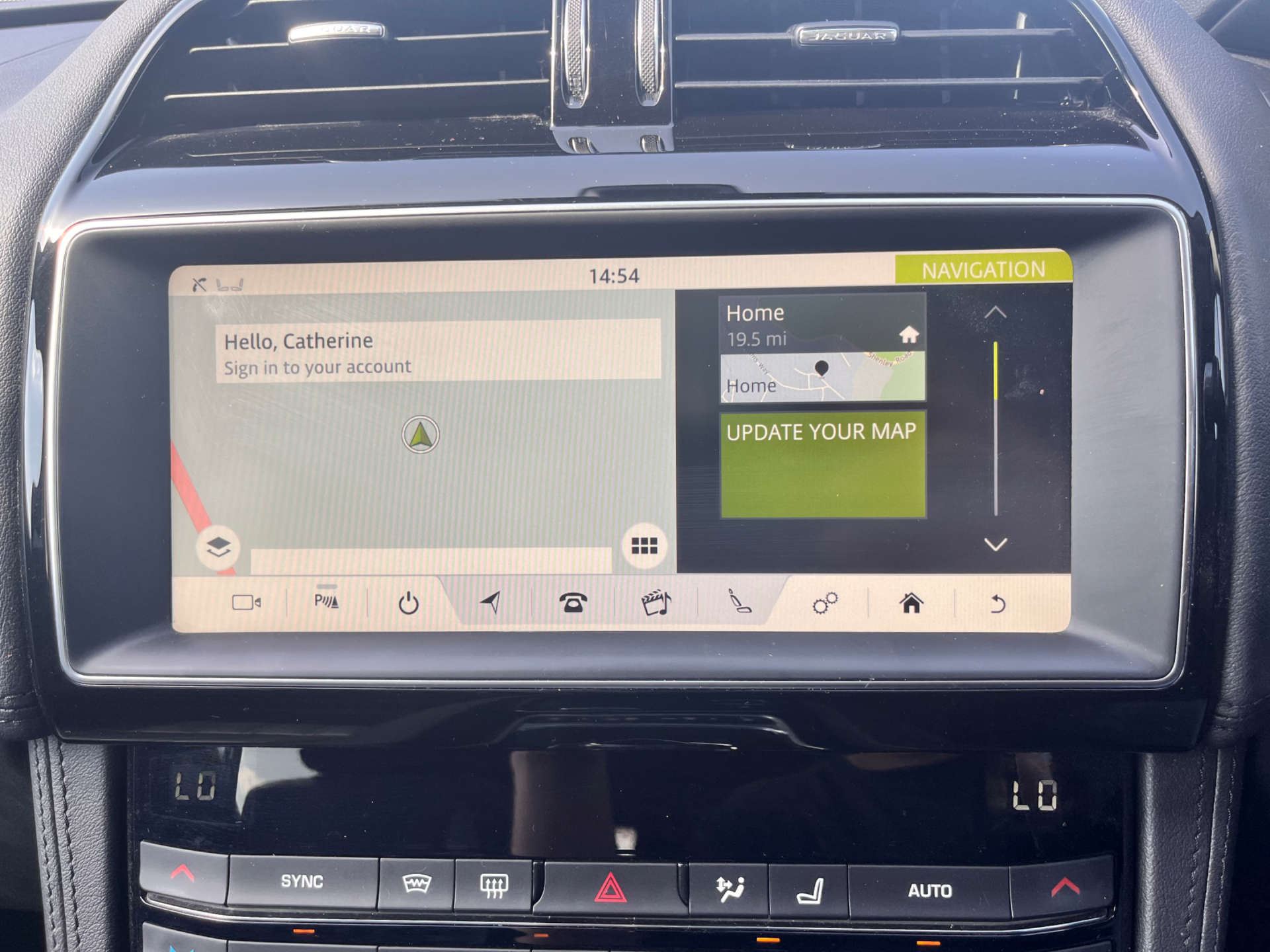 JAGUAR F-PACE 2.0 F-PACE Portfolio AWD Auto 4WD 5dr #54