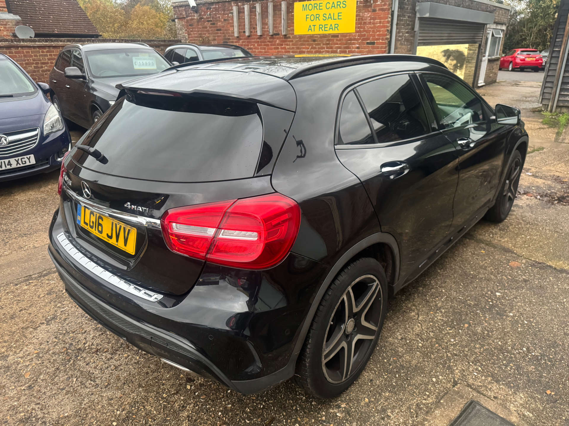 MERCEDES-BENZ GLA 2.0 GLA 250 4Matic AMG Line Premium+ Auto 4WD 5dr #6