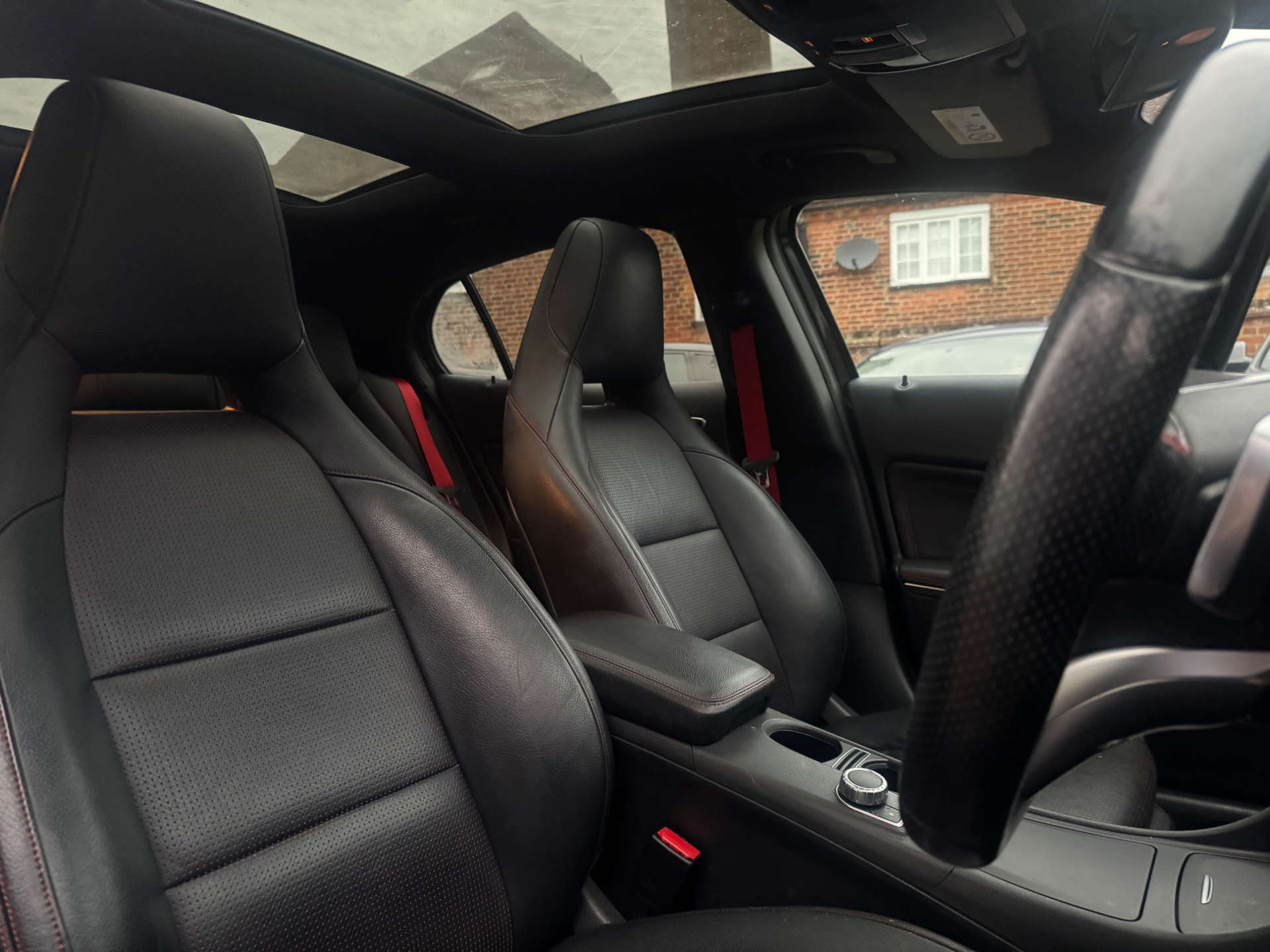 MERCEDES-BENZ GLA 2.0 GLA 250 4Matic AMG Line Premium+ Auto 4WD 5dr #10