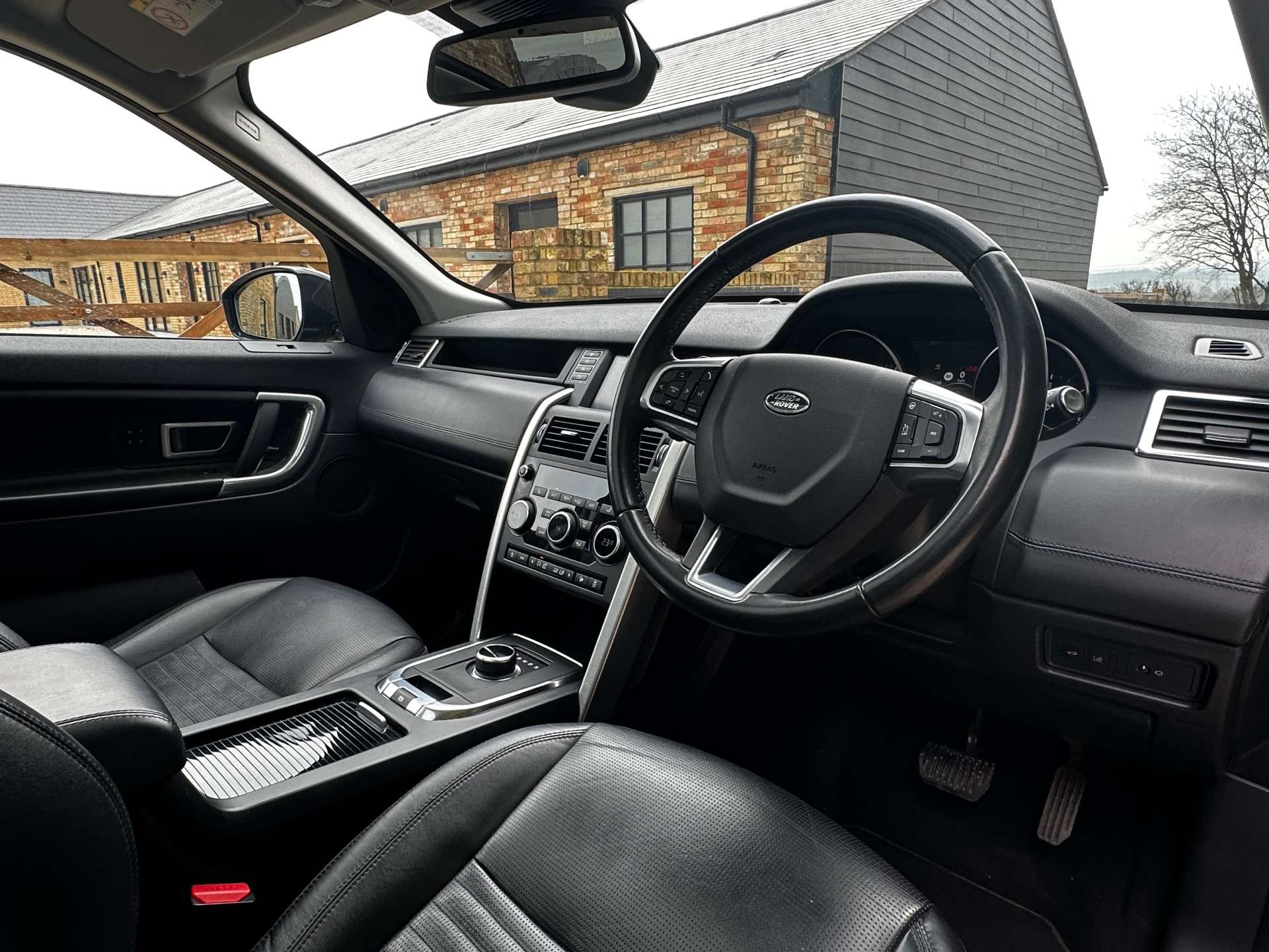 LAND ROVER DISCOVERY SPORT 2.0 Discovery Sport Luxury HSE SD4 Auto 4WD 5dr #2