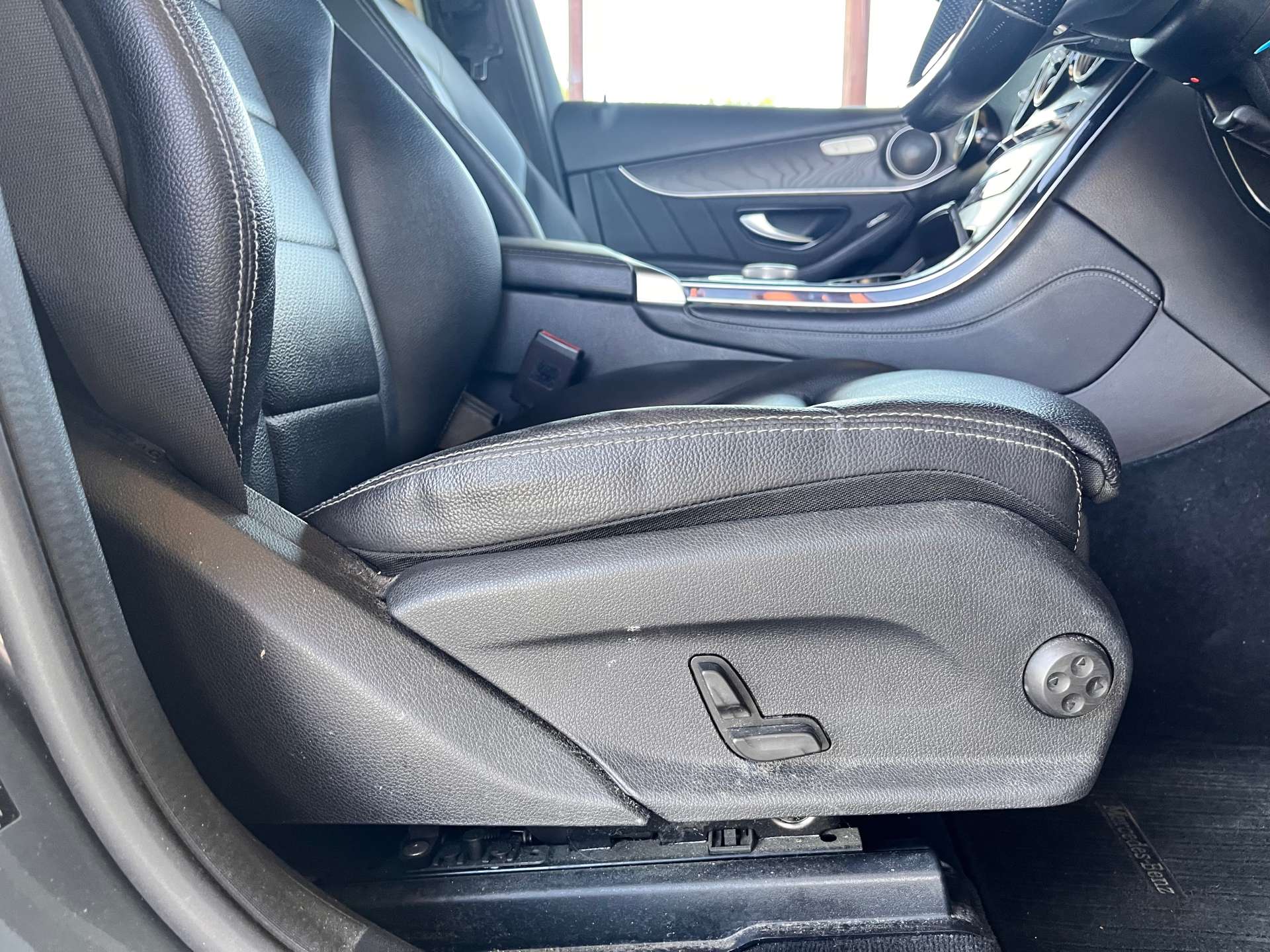 MERCEDES-BENZ GLC 2.1 GLC 250 AMG Night Edition D 4Matic Auto 4WD 5dr #31