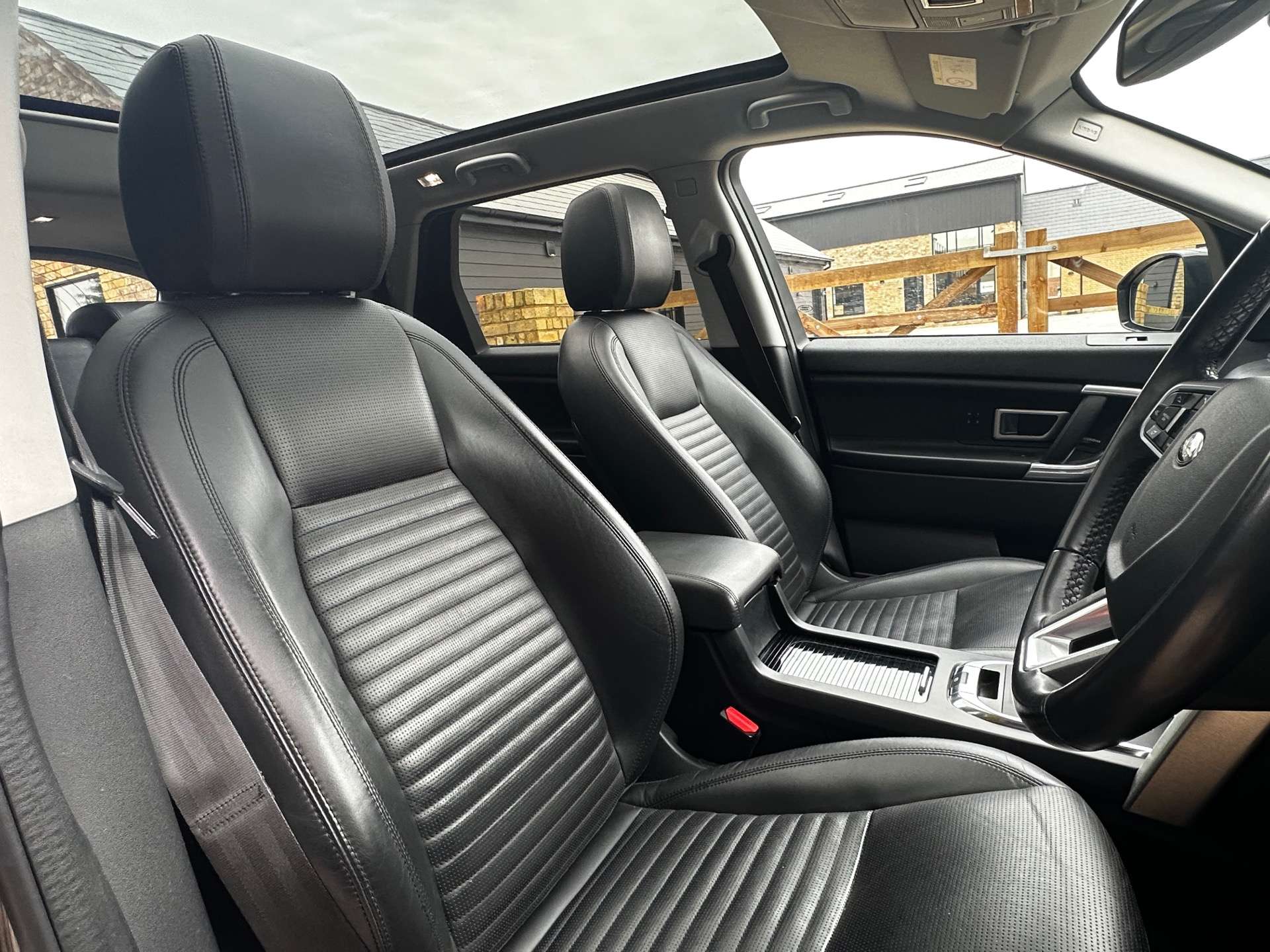 LAND ROVER DISCOVERY SPORT 2.0 Discovery Sport Luxury HSE SD4 Auto 4WD 5dr #36