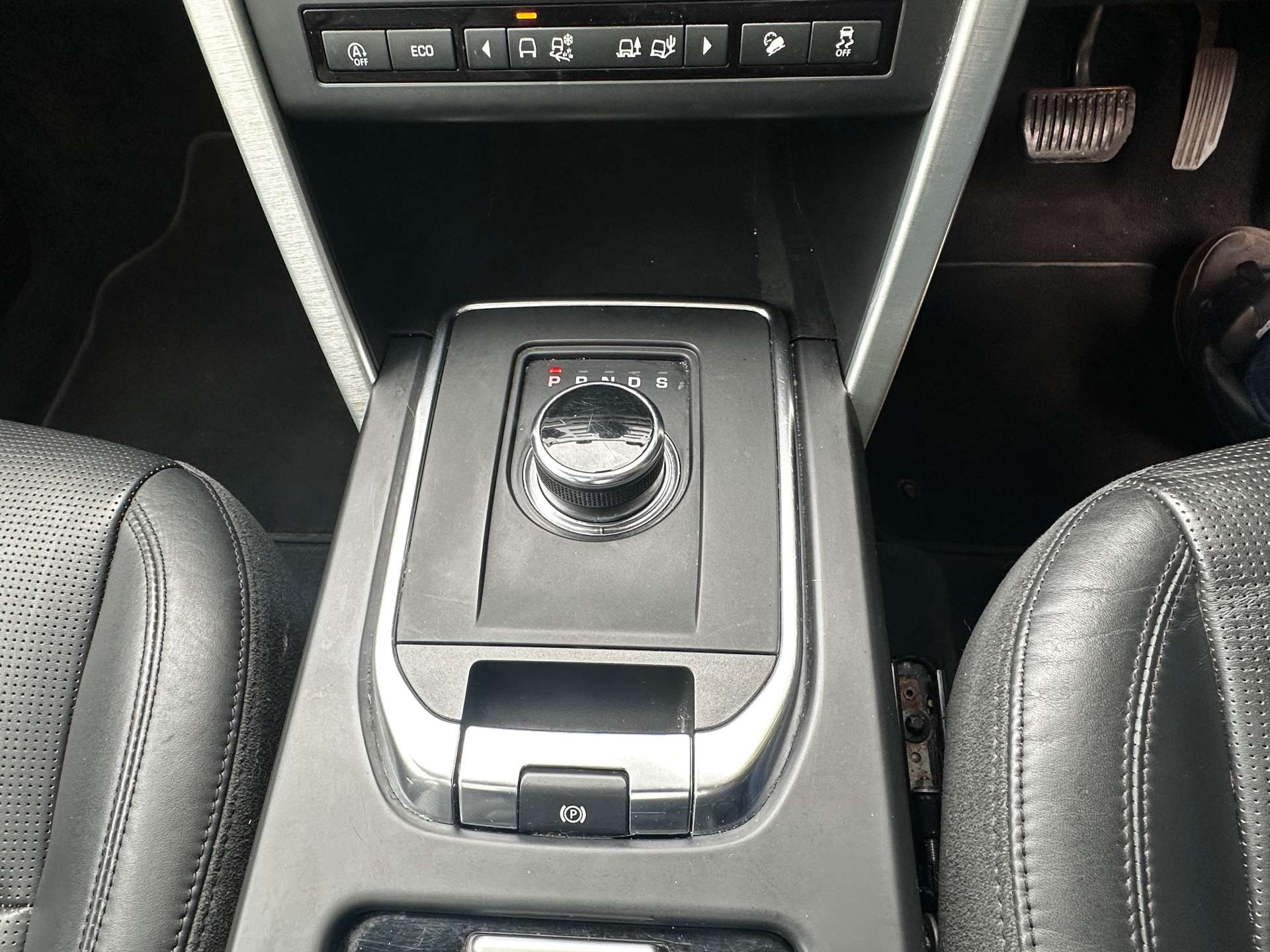 LAND ROVER DISCOVERY SPORT 2.0 Discovery Sport Luxury HSE SD4 Auto 4WD 5dr #42