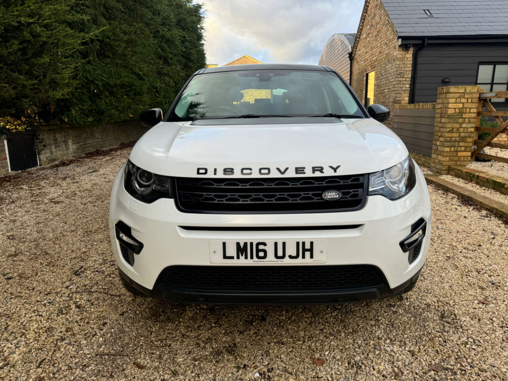 LAND ROVER DISCOVERY SPORT 2.0 Discovery Sport Black HSE TD4 Auto 4WD 5dr #6