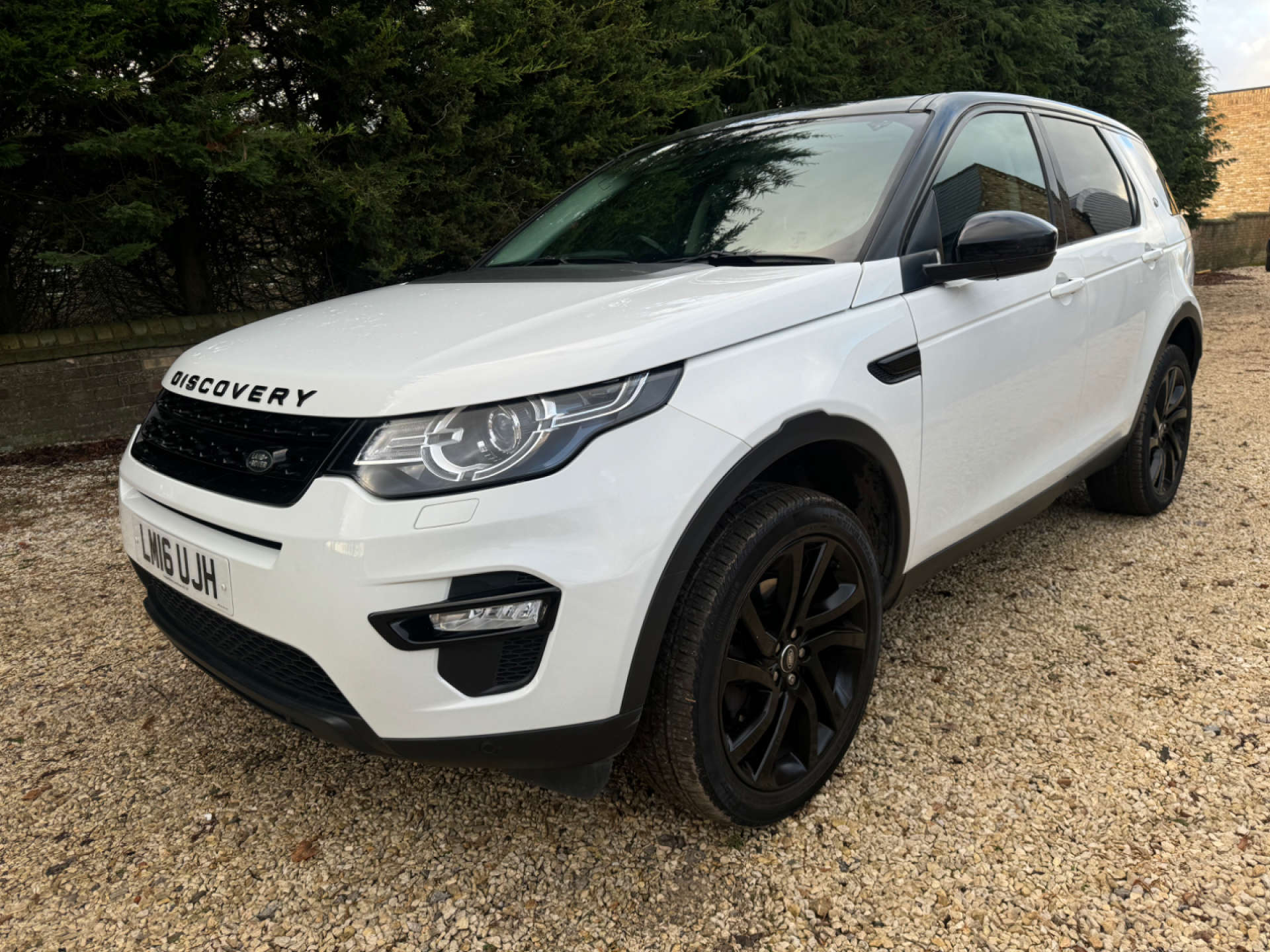 LAND ROVER DISCOVERY SPORT 2.0 Discovery Sport Black HSE TD4 Auto 4WD 5dr #7