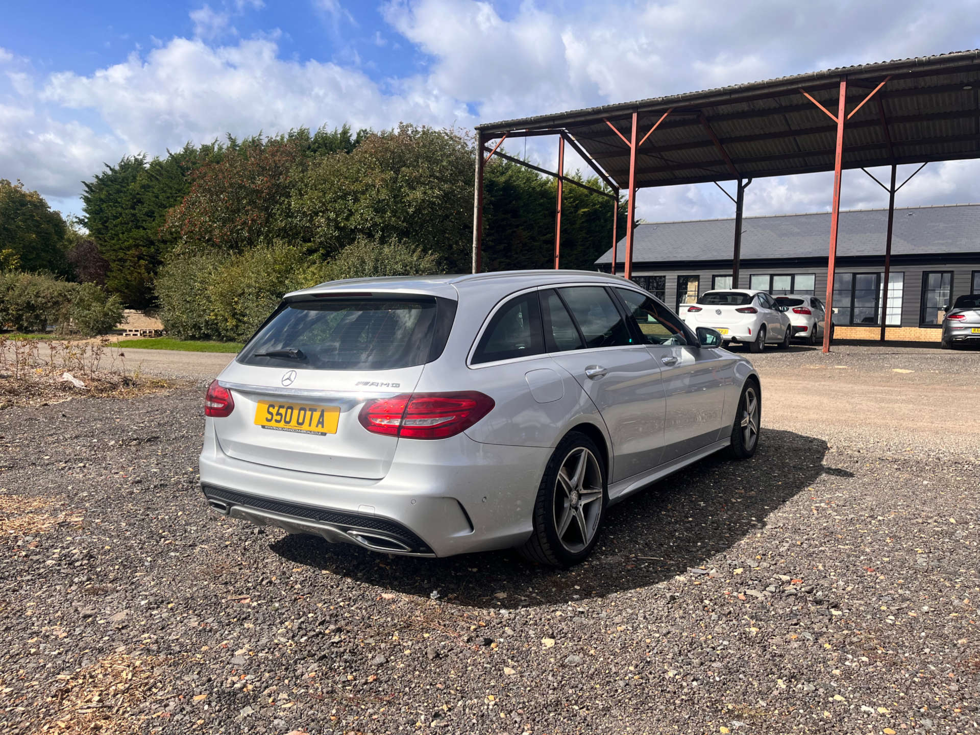 MERCEDES-BENZ C-CLASS 2.1 C220 AMG Line Premium+ Bluetec Auto 5dr #3