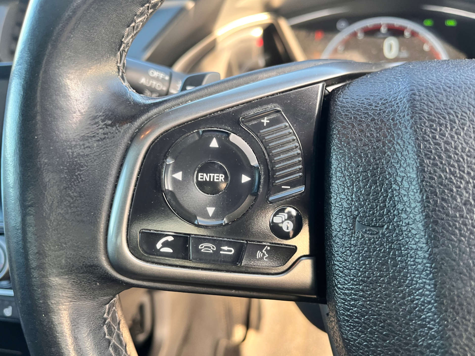 HONDA CIVIC 1.5 Civic Sport+ VTec CVT 5dr #37