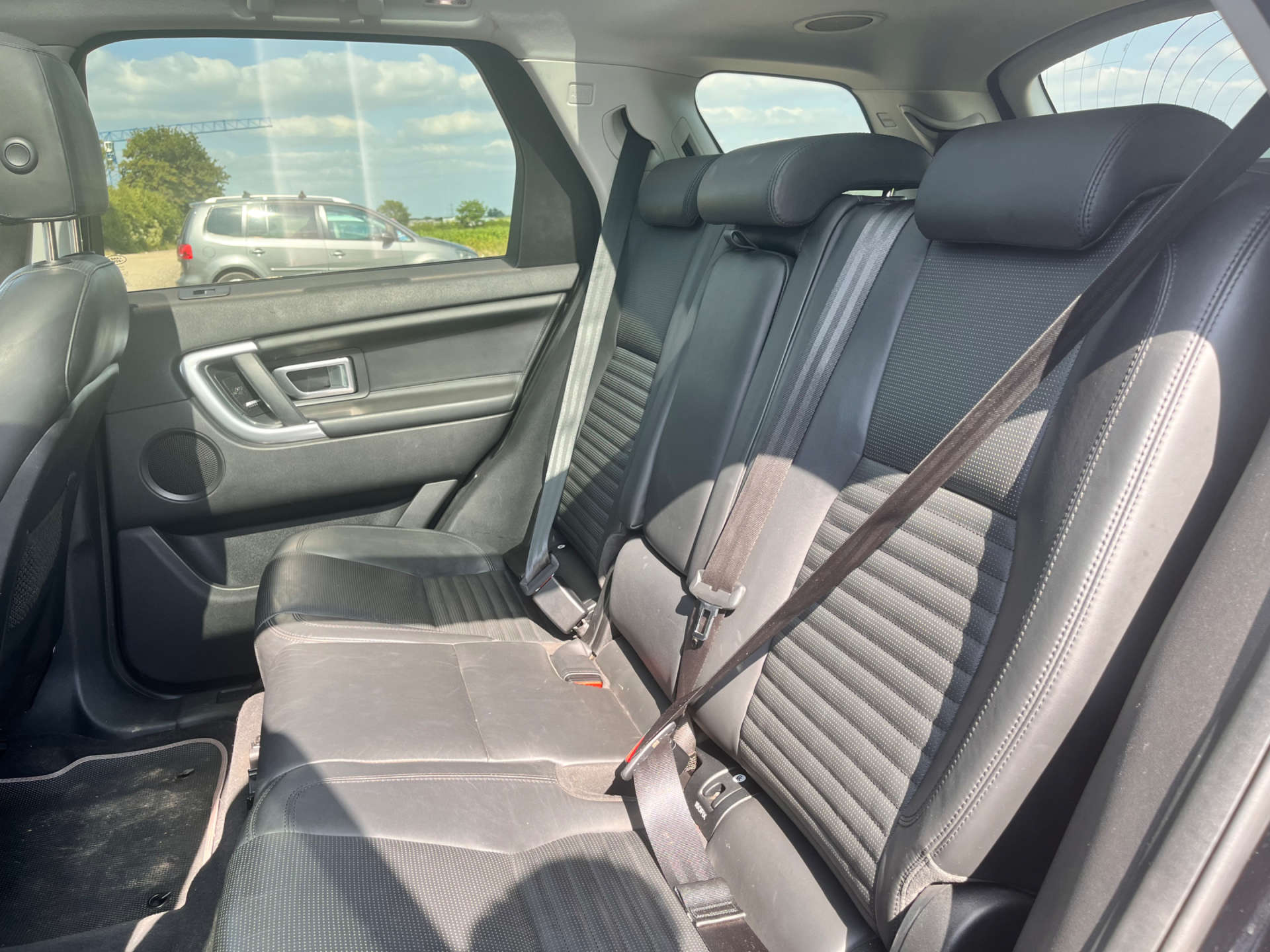 LAND ROVER DISCOVERY SPORT 2.0 Discovery Sport Luxury HSE TD4 Auto 4WD 5dr #26