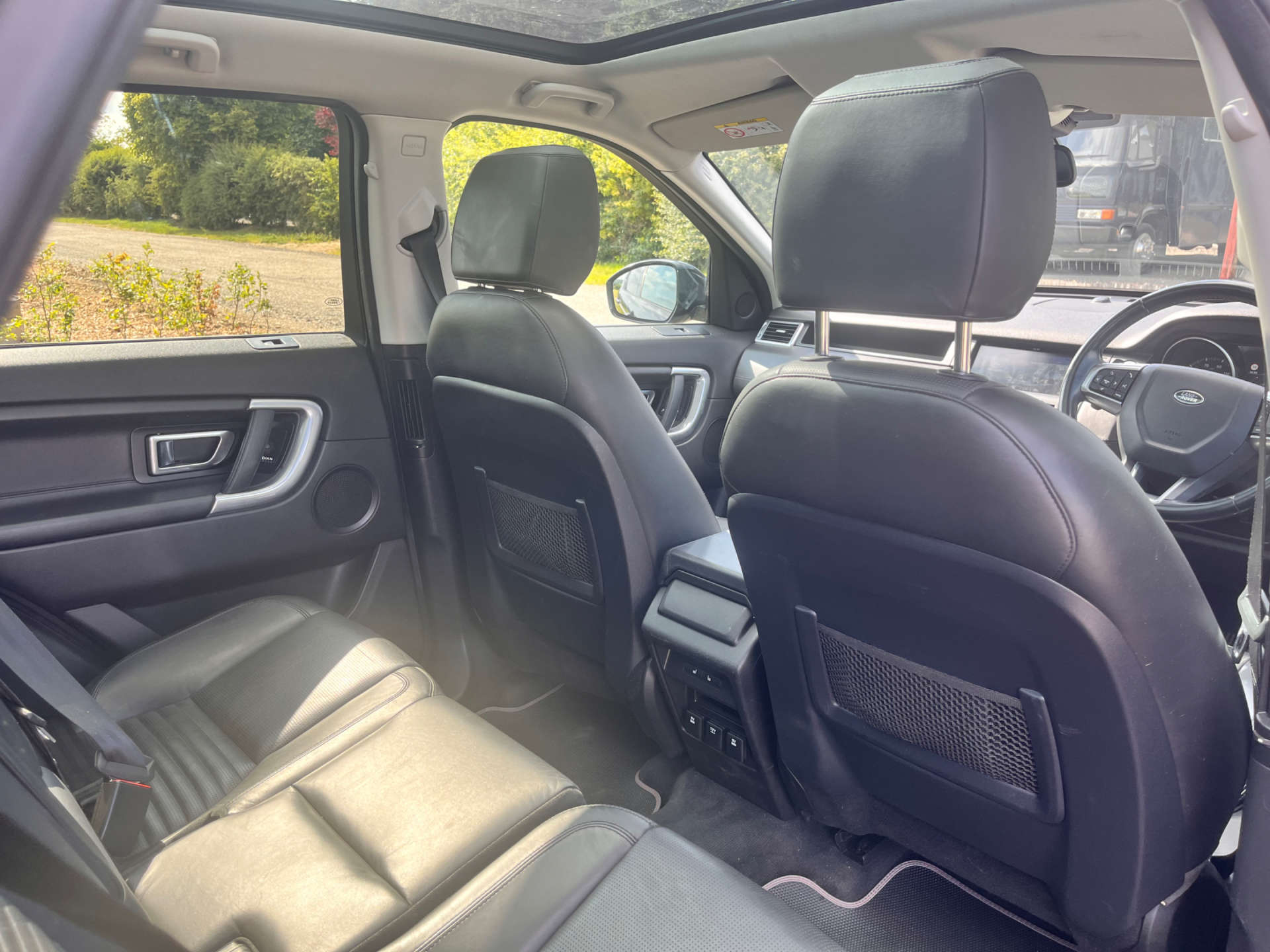 LAND ROVER DISCOVERY SPORT 2.0 Discovery Sport Luxury HSE TD4 Auto 4WD 5dr #27