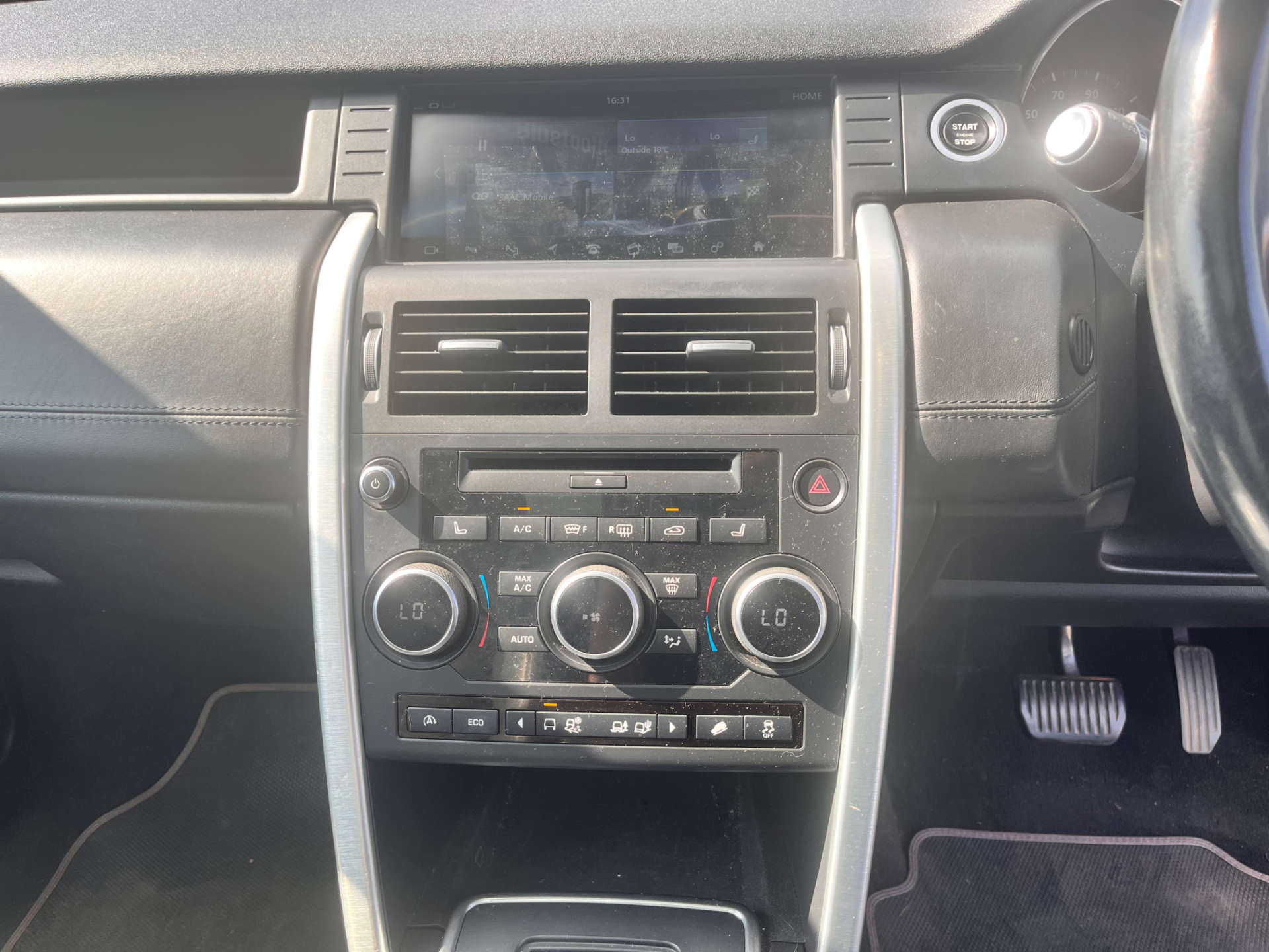 LAND ROVER DISCOVERY SPORT 2.0 Discovery Sport Luxury HSE TD4 Auto 4WD 5dr #36