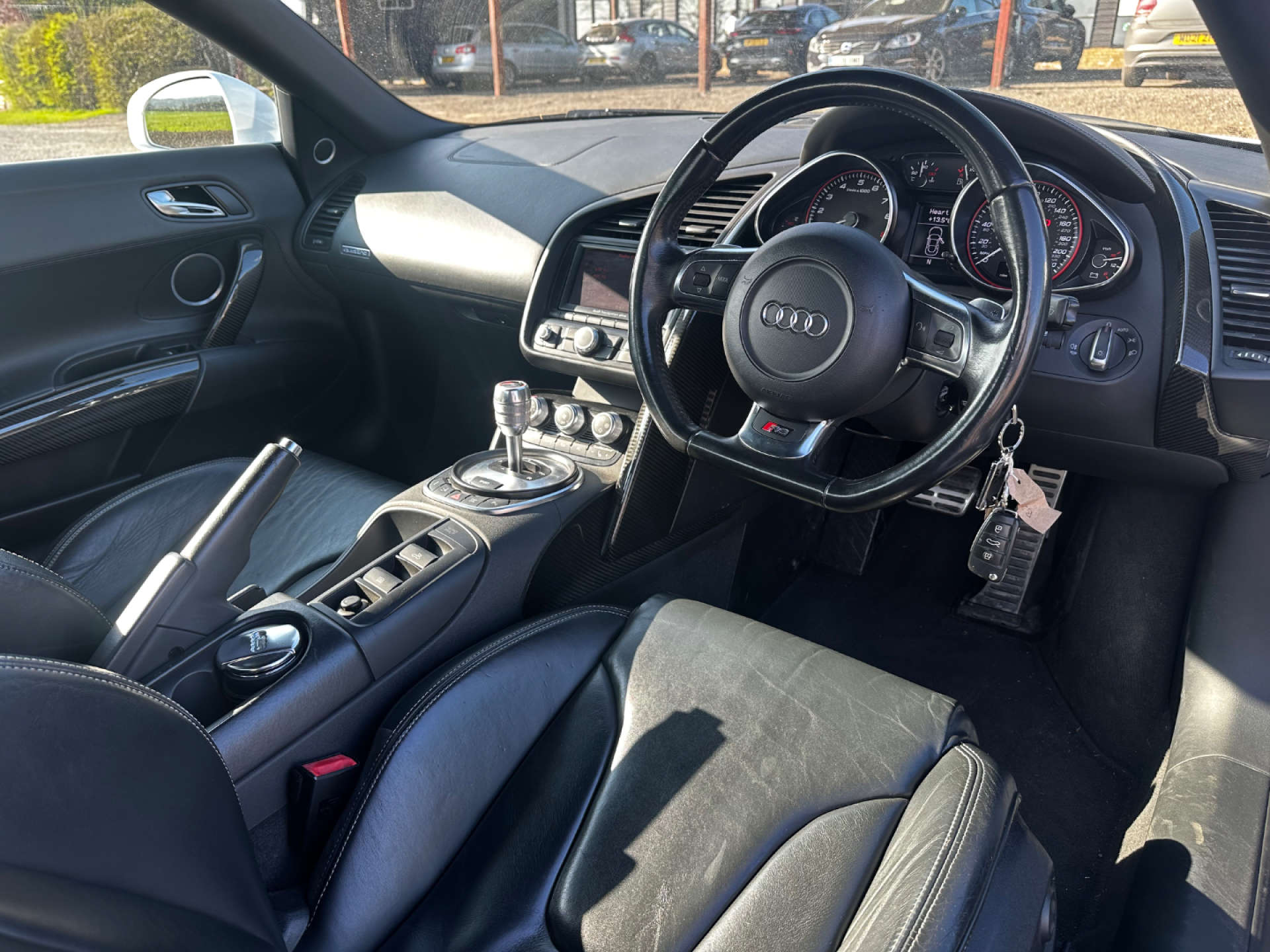 AUDI R8 5.2 R8 Spyder Quattro V10 Semi-Auto 4WD 2dr #2