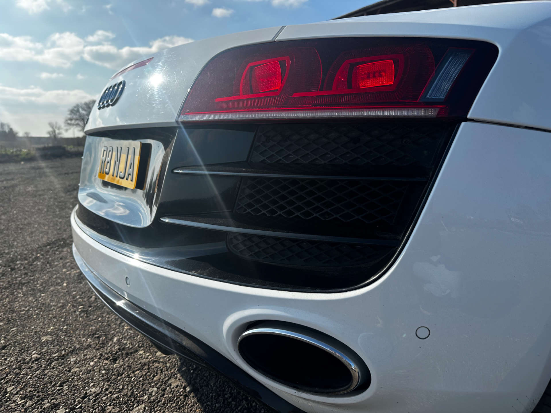 AUDI R8 5.2 R8 Spyder Quattro V10 Semi-Auto 4WD 2dr #21