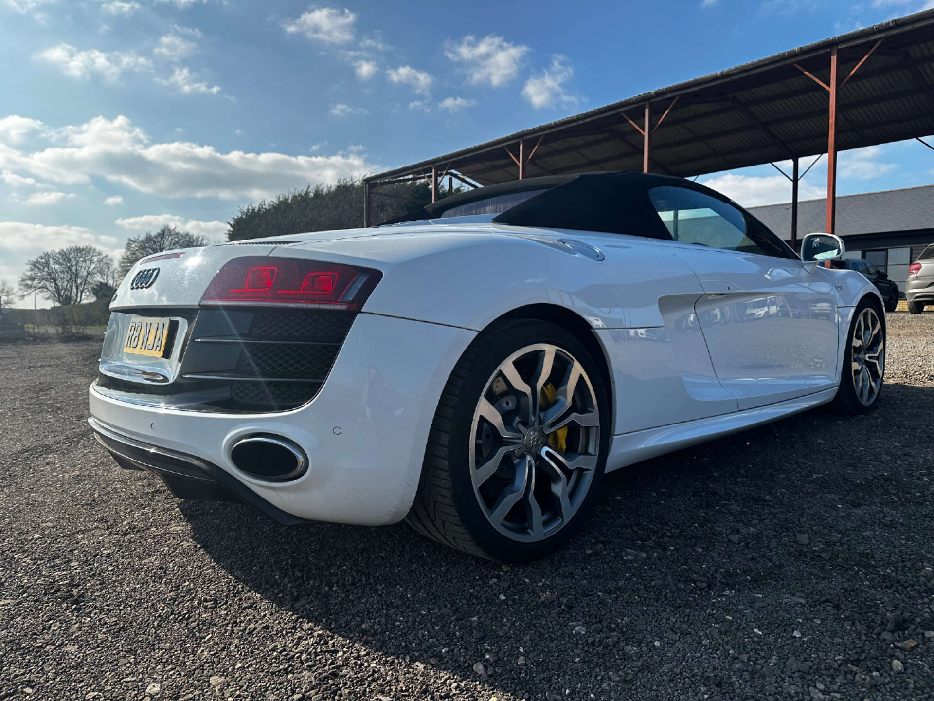 AUDI R8 5.2 R8 Spyder Quattro V10 Semi-Auto 4WD 2dr #25