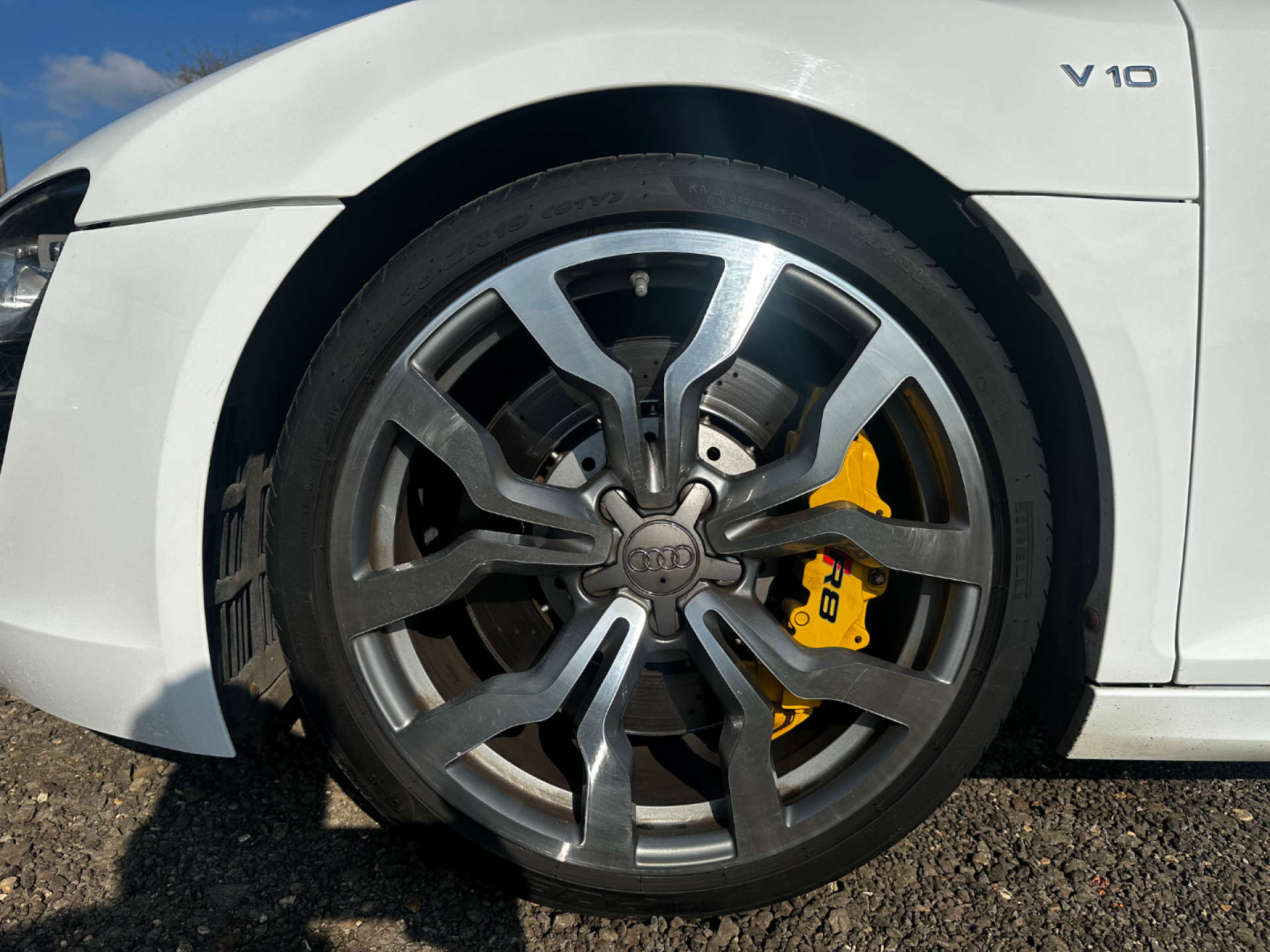 AUDI R8 5.2 R8 Spyder Quattro V10 Semi-Auto 4WD 2dr #36