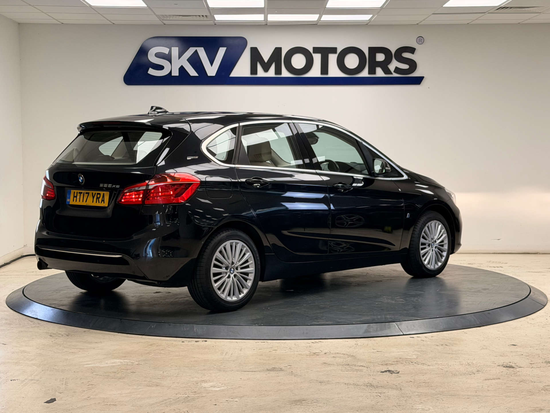 2017 BMW 2 Series thumbnail 12
