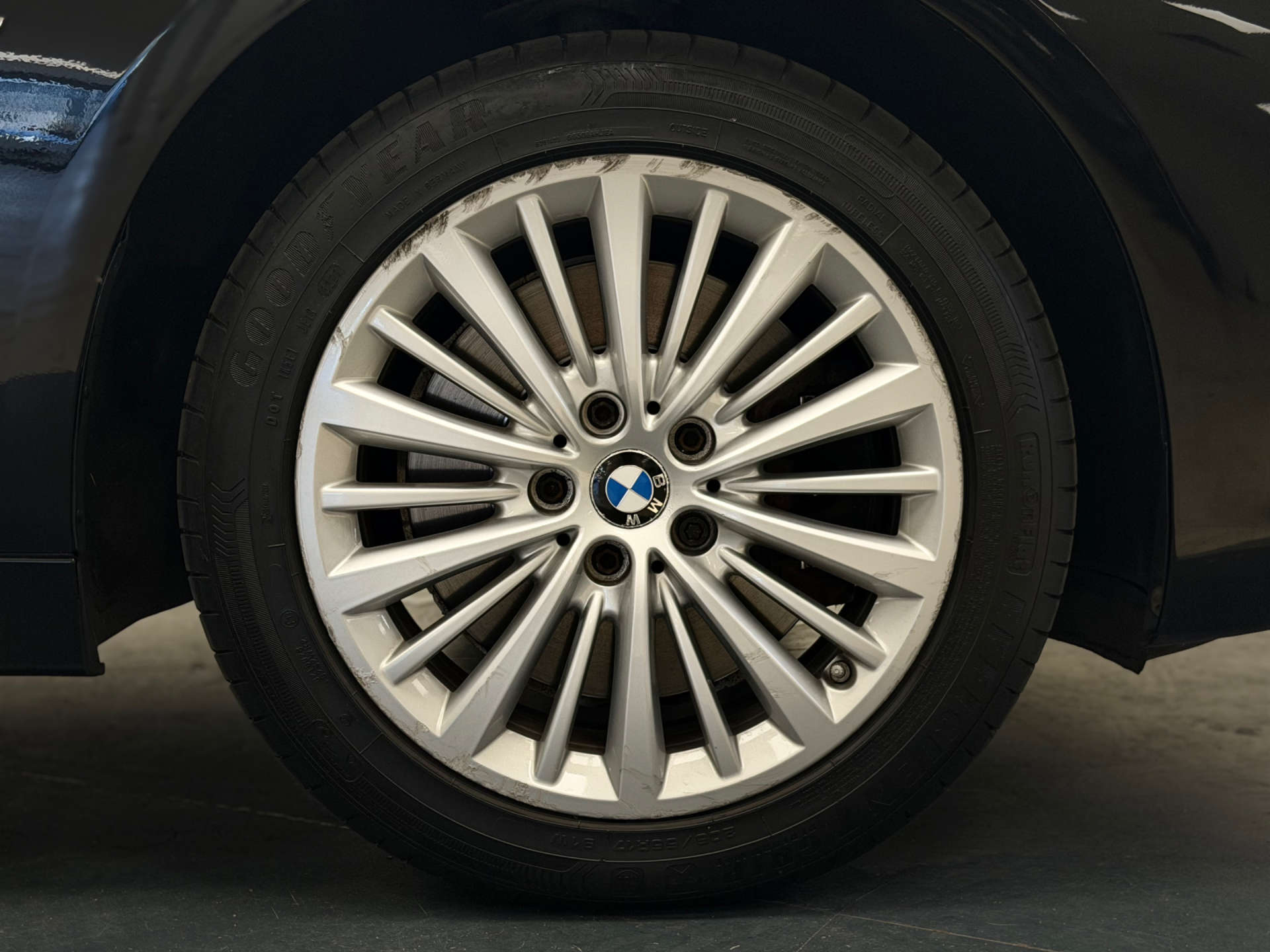 2017 BMW 2 Series thumbnail 18