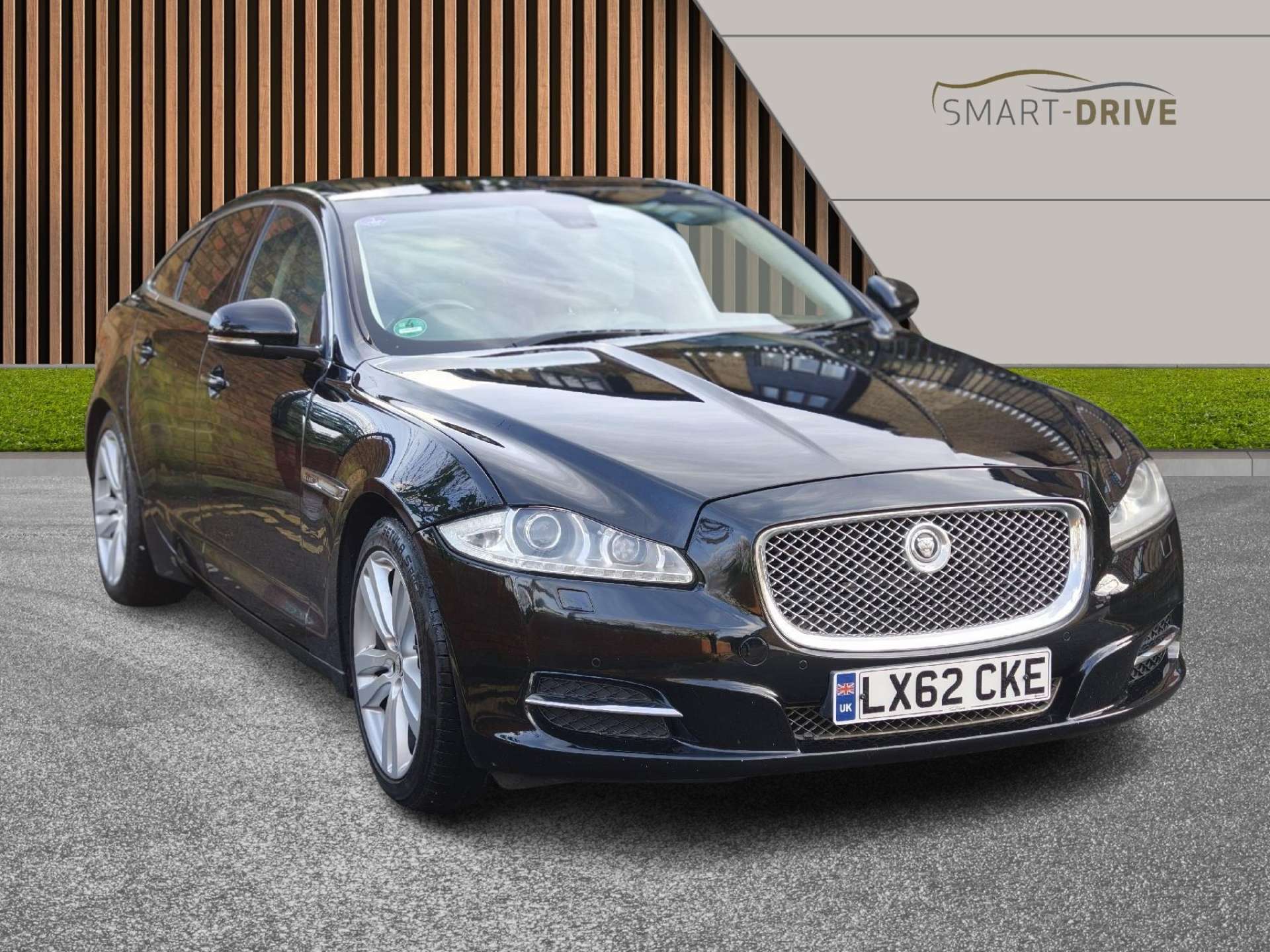 2012 Jaguar XJ Series 5.0 XJ Premium Luxury SWB auto