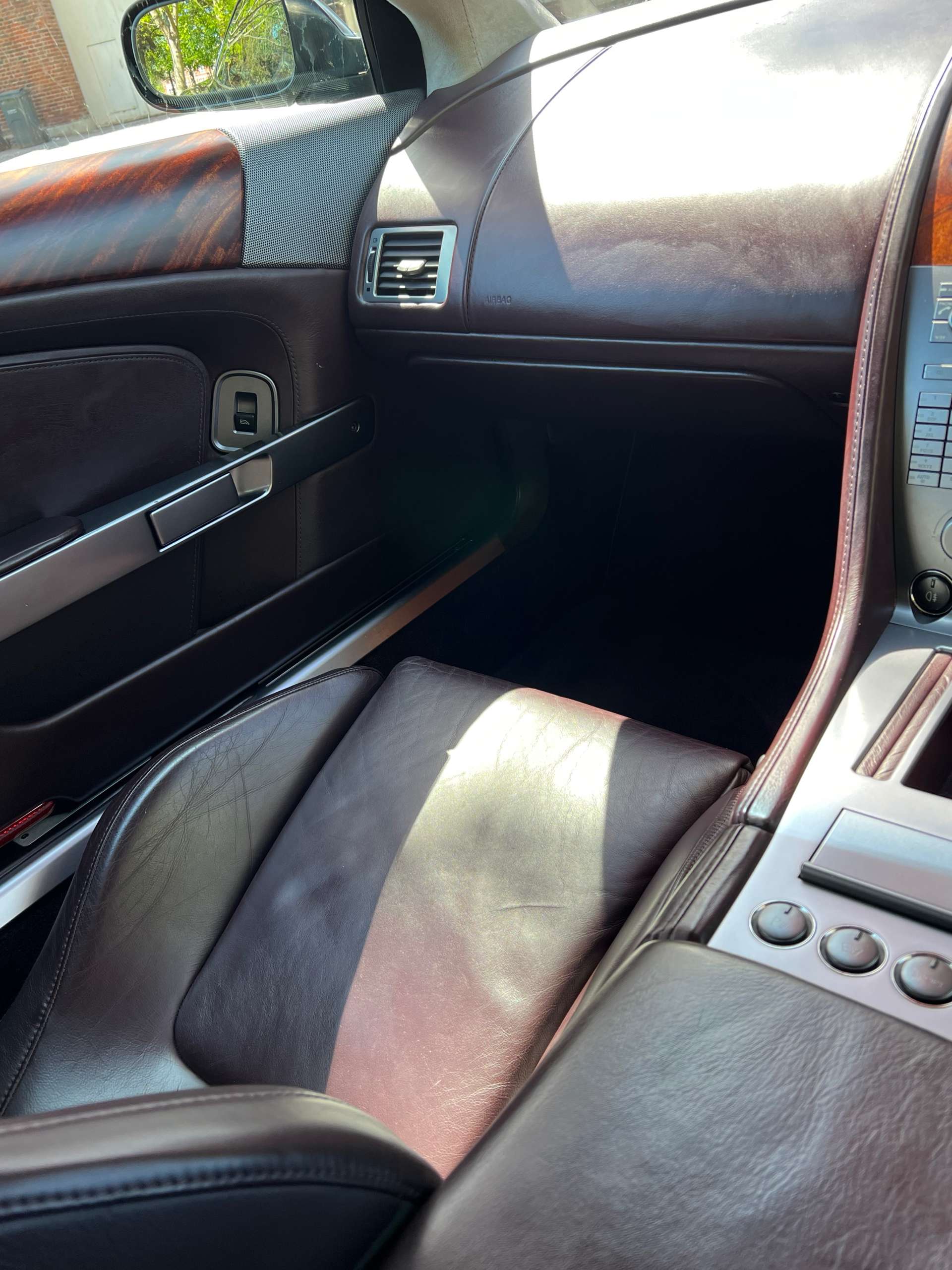 ASTON MARTIN DB9 5.9 DB9 Auto 2dr #18