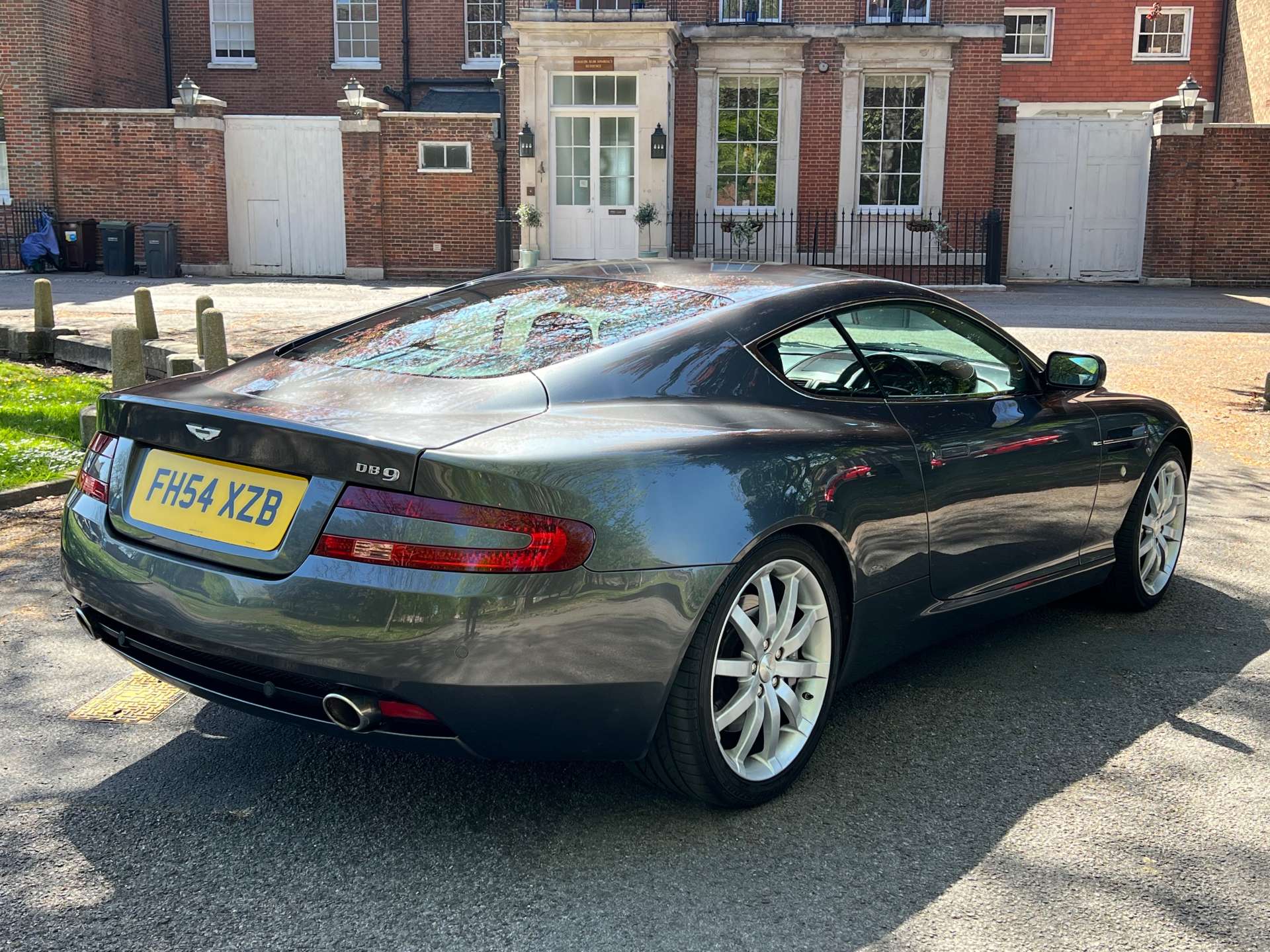 ASTON MARTIN DB9 5.9 DB9 Auto 2dr #6