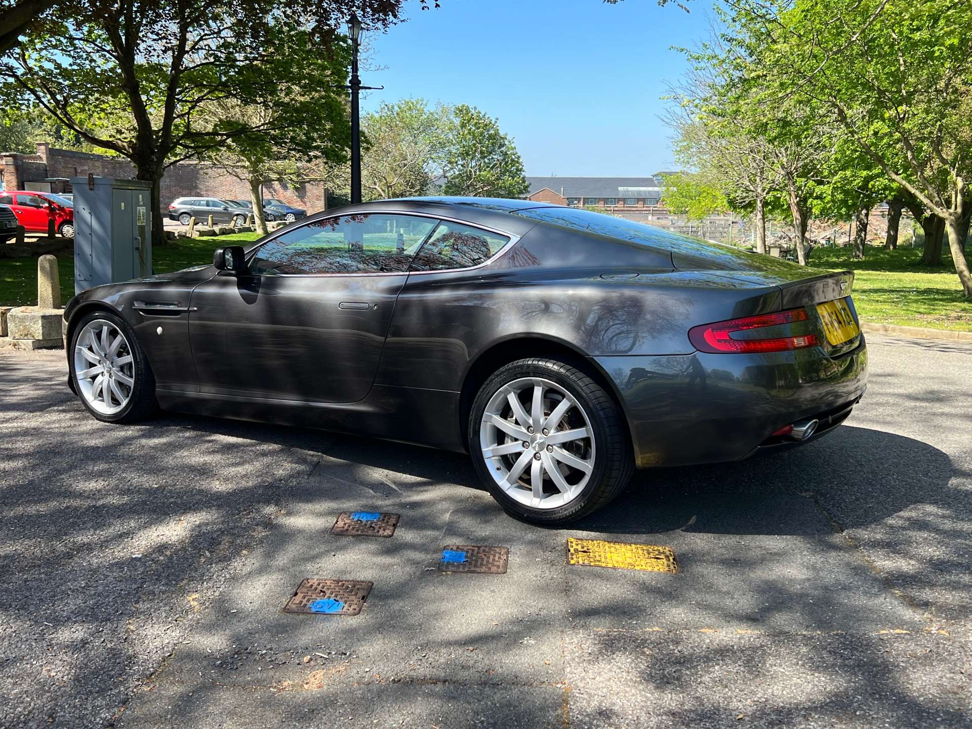 ASTON MARTIN DB9 5.9 DB9 Auto 2dr #4