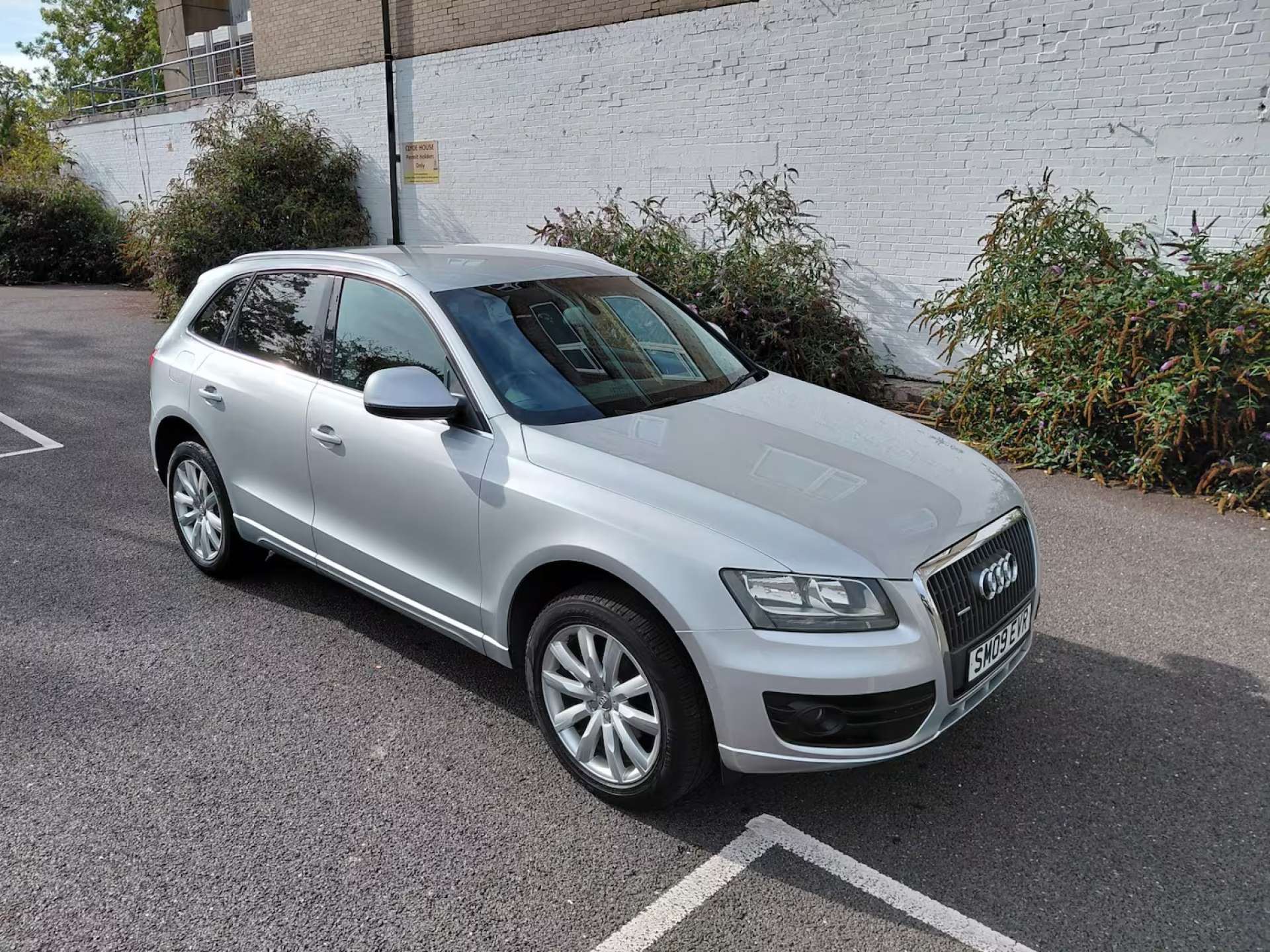 VOLKSWAGEN TIGUAN 2.0 Tiguan Match TDI BlueMotion Technology 5dr #1