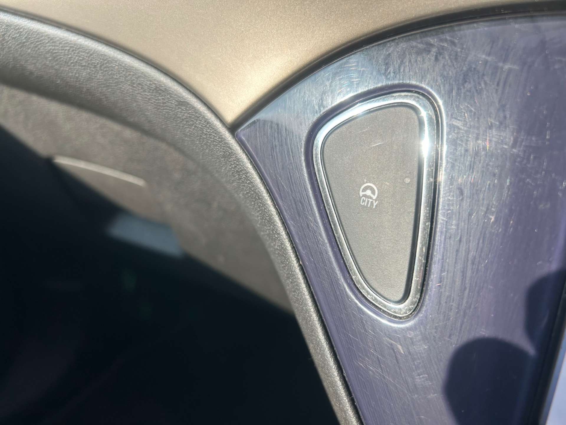 VAUXHALL ADAM 1.2 Adam Glam 3dr #21