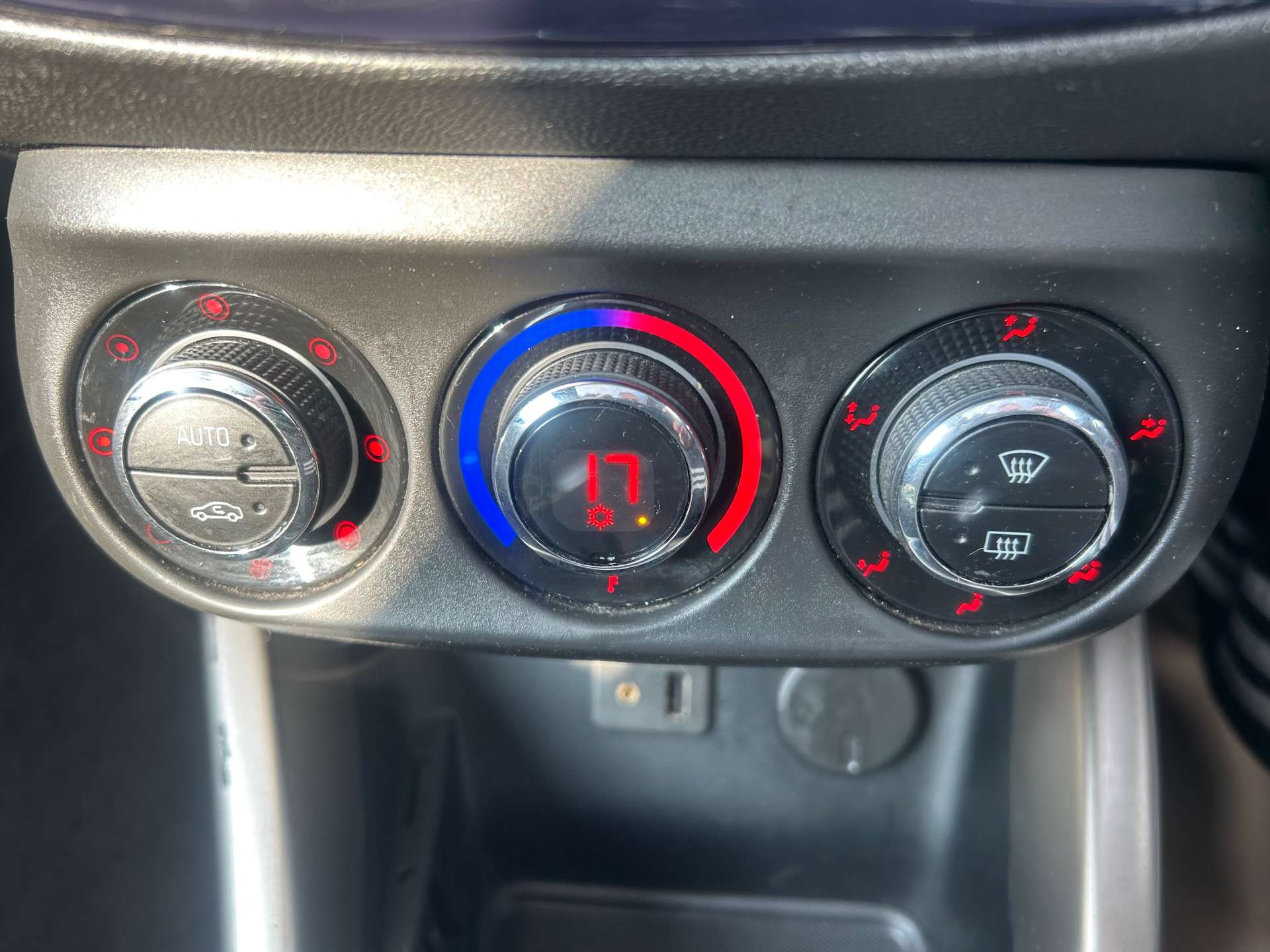 VAUXHALL ADAM 1.2 Adam Glam 3dr #22