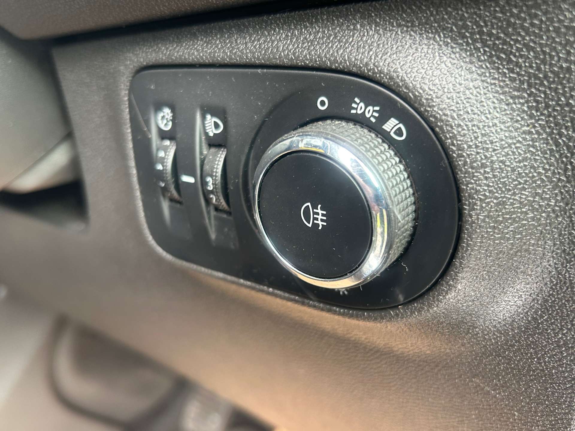 VAUXHALL ADAM 1.2 Adam Glam 3dr #23