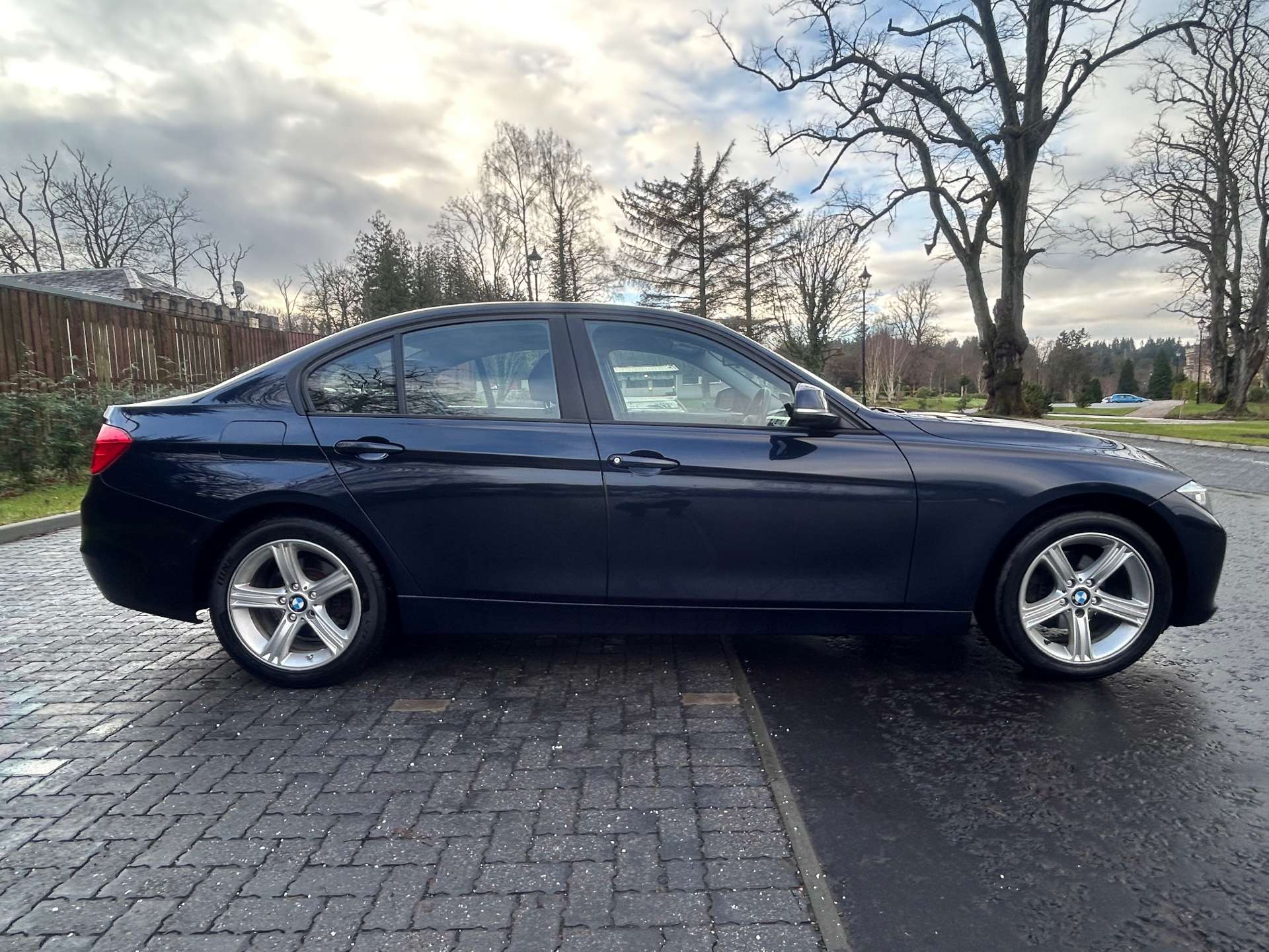 BMW 3 SERIES 2.0 318d SE 4dr #1