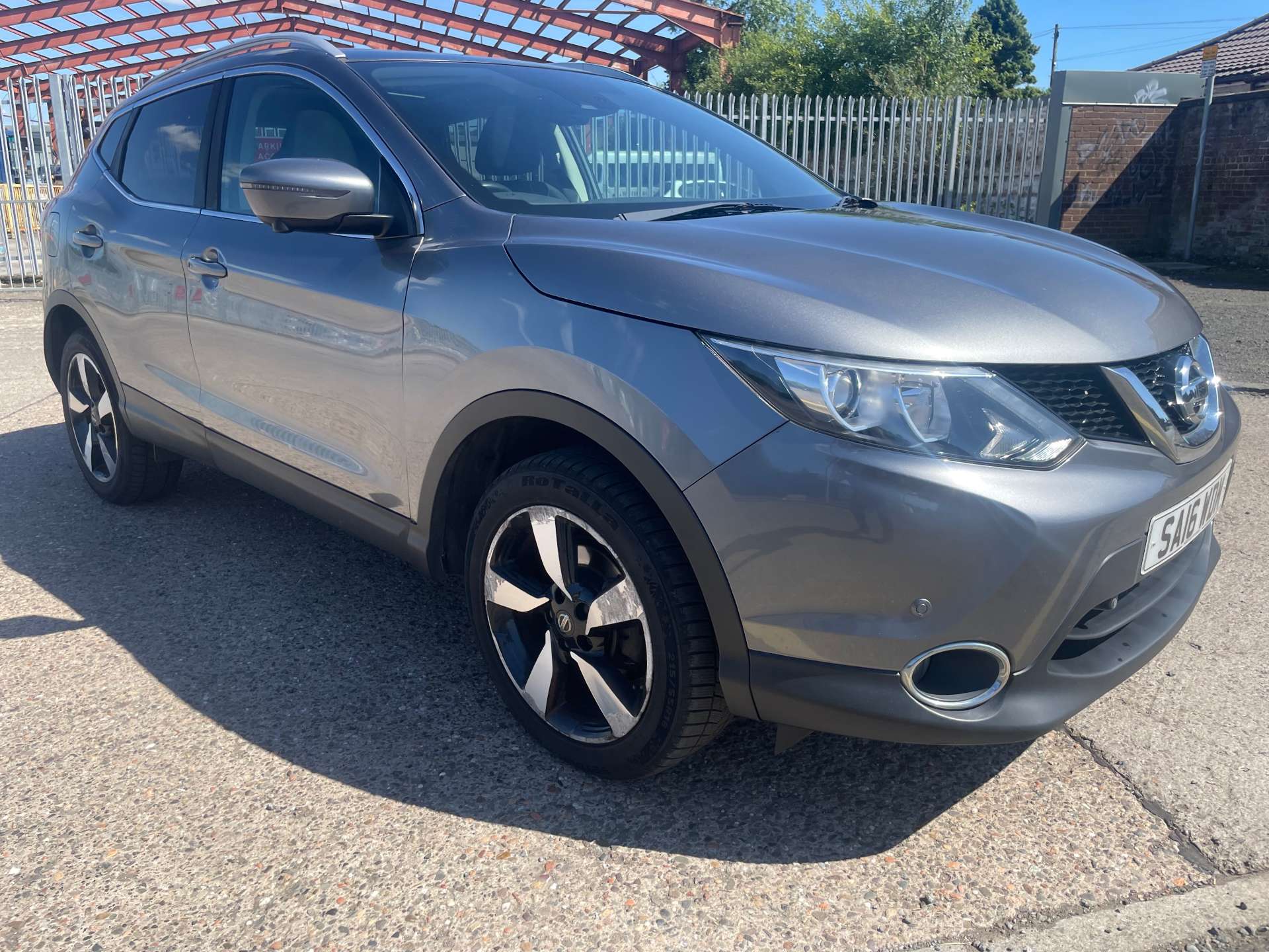 NISSAN QASHQAI 1.2 Qashqai N-Connecta DiG-T 5dr