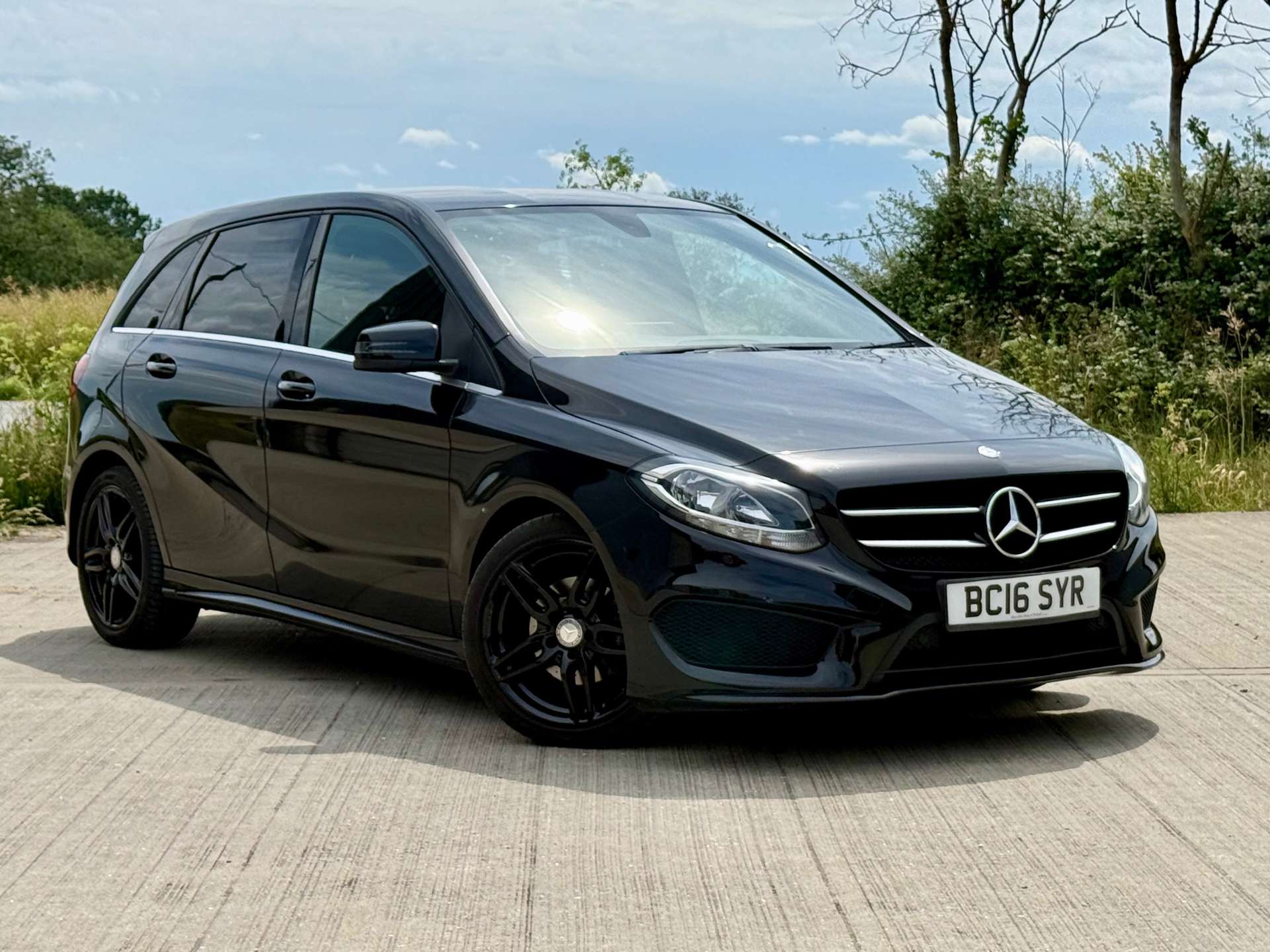2016 MERCEDES B CLASS 2.1 B 200 AMG LINE AUTO D 5DR 29,653 MILES 2016 AUTOMATIC... photo