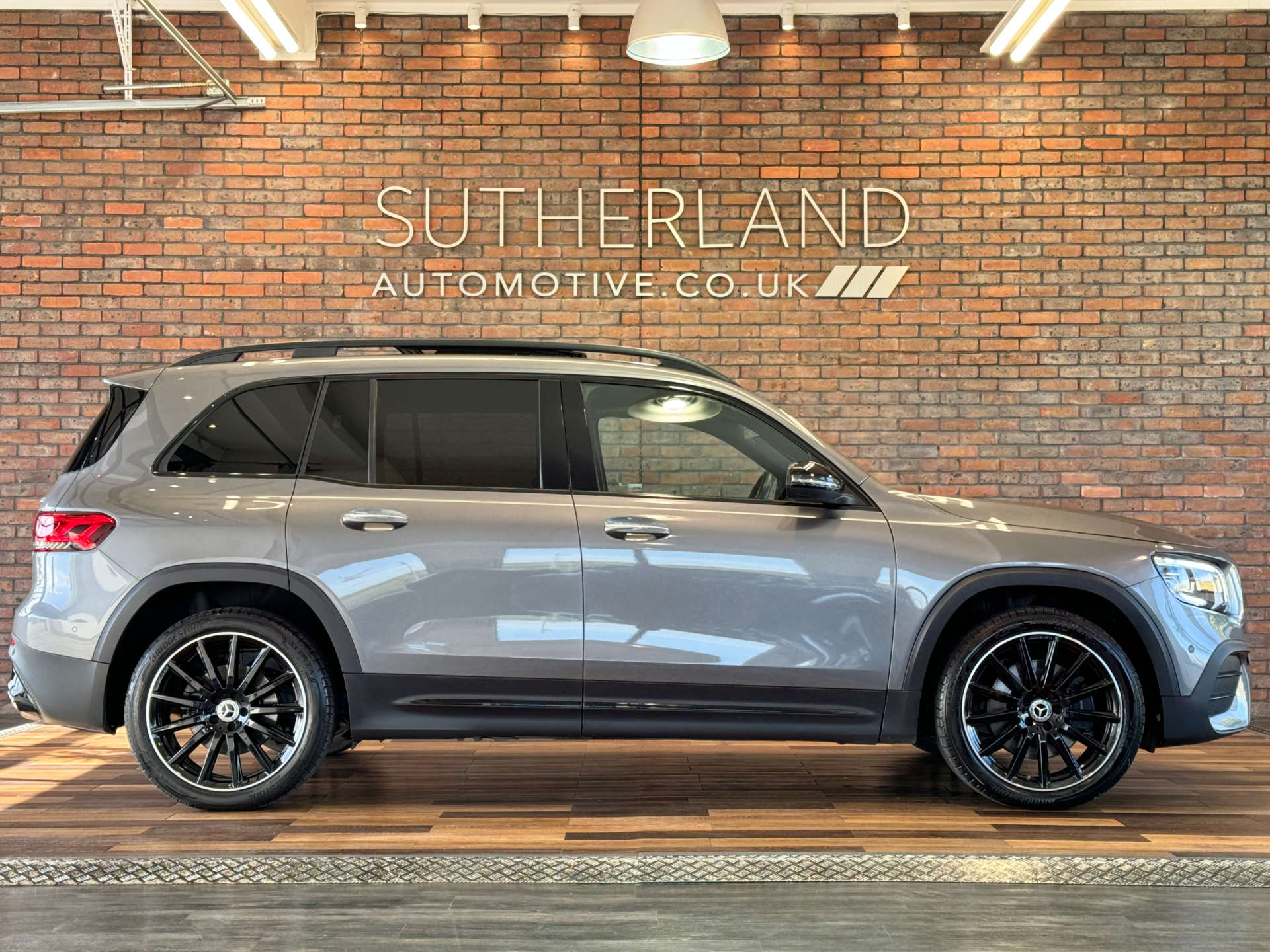 MERCEDES-BENZ GLB 2.0 GLB 220 AMG Line Premium+ Night Edition D 4MA 4WD 5dr #2