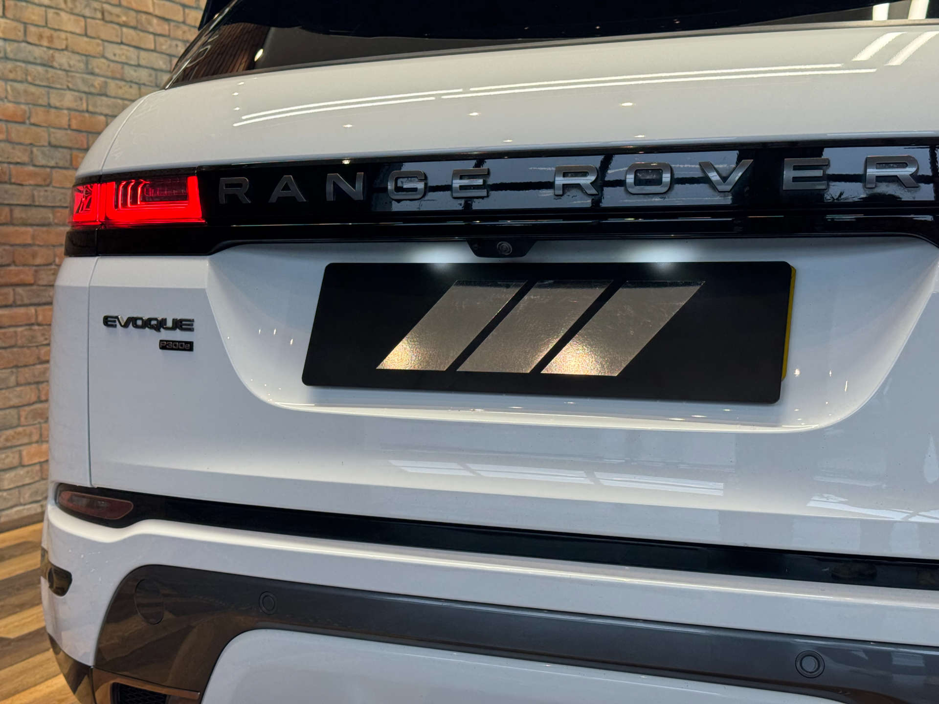 LAND ROVER RANGE ROVER EVOQUE 1.5 Range Rover Evoque R-Dynamic SE P300e Auto 4WD 5dr #19