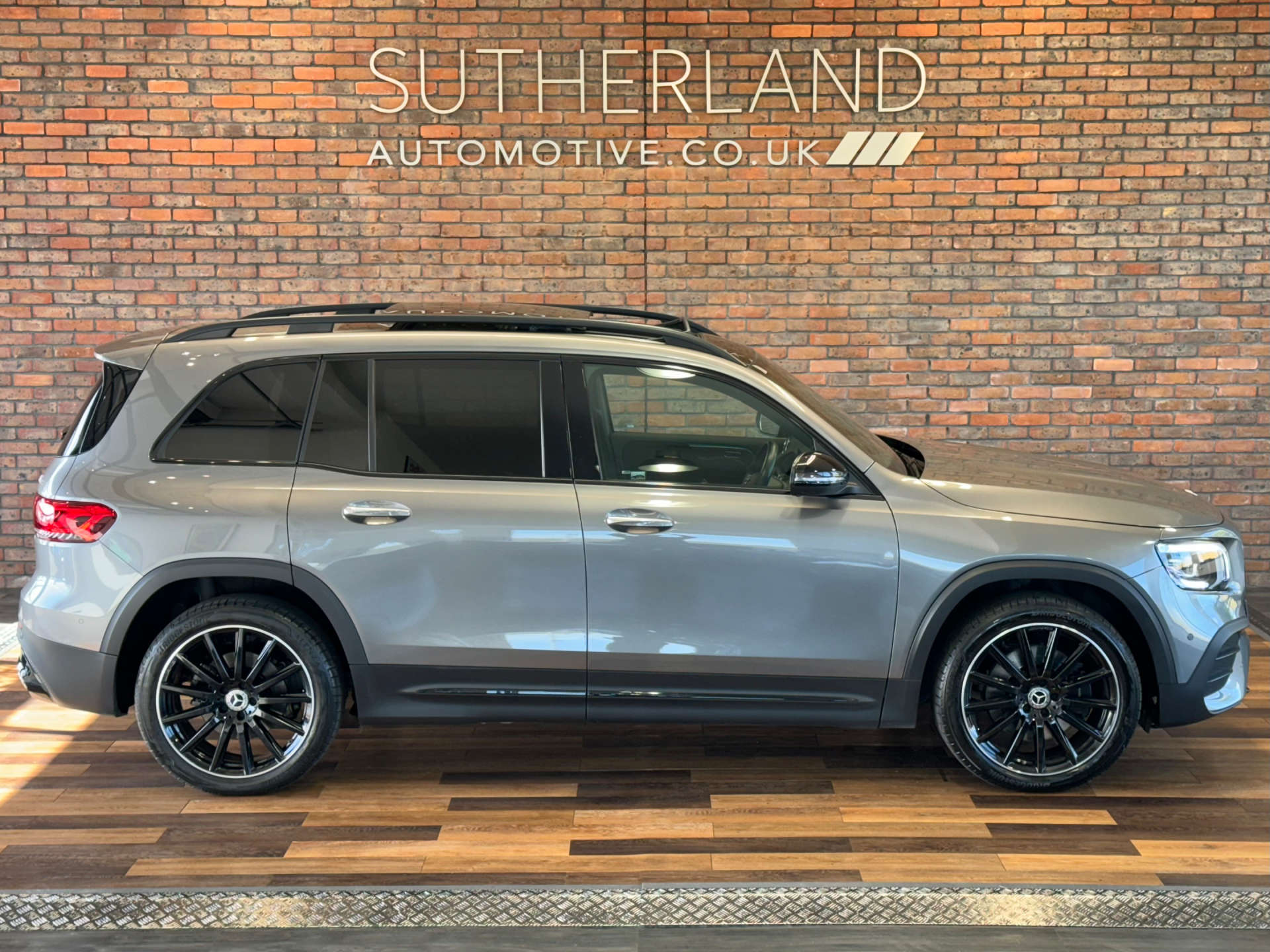 MERCEDES-BENZ GLB 2.0 GLB 220 AMG Line Premium+ Night Edition D 4MA 4WD 5dr #3