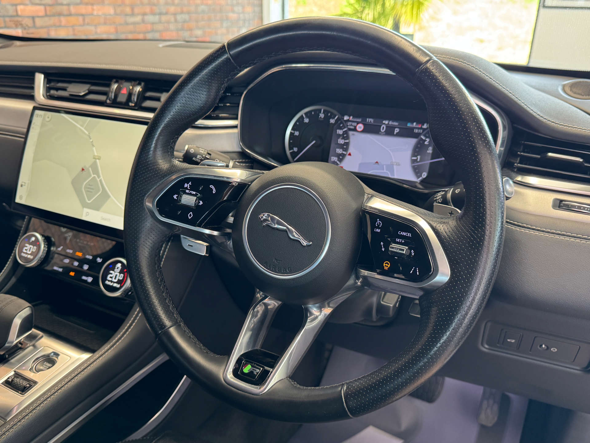JAGUAR F-PACE 2.0 F-PACE R-Dynamic S AWD Auto 4WD 5dr #46