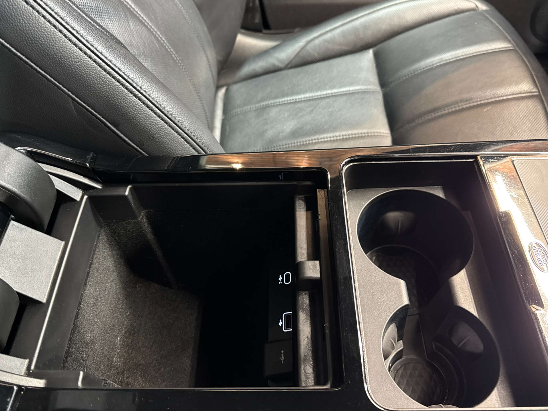 LAND ROVER RANGE ROVER EVOQUE 1.5 Range Rover Evoque R-Dynamic SE P300e Auto 4WD 5dr #39