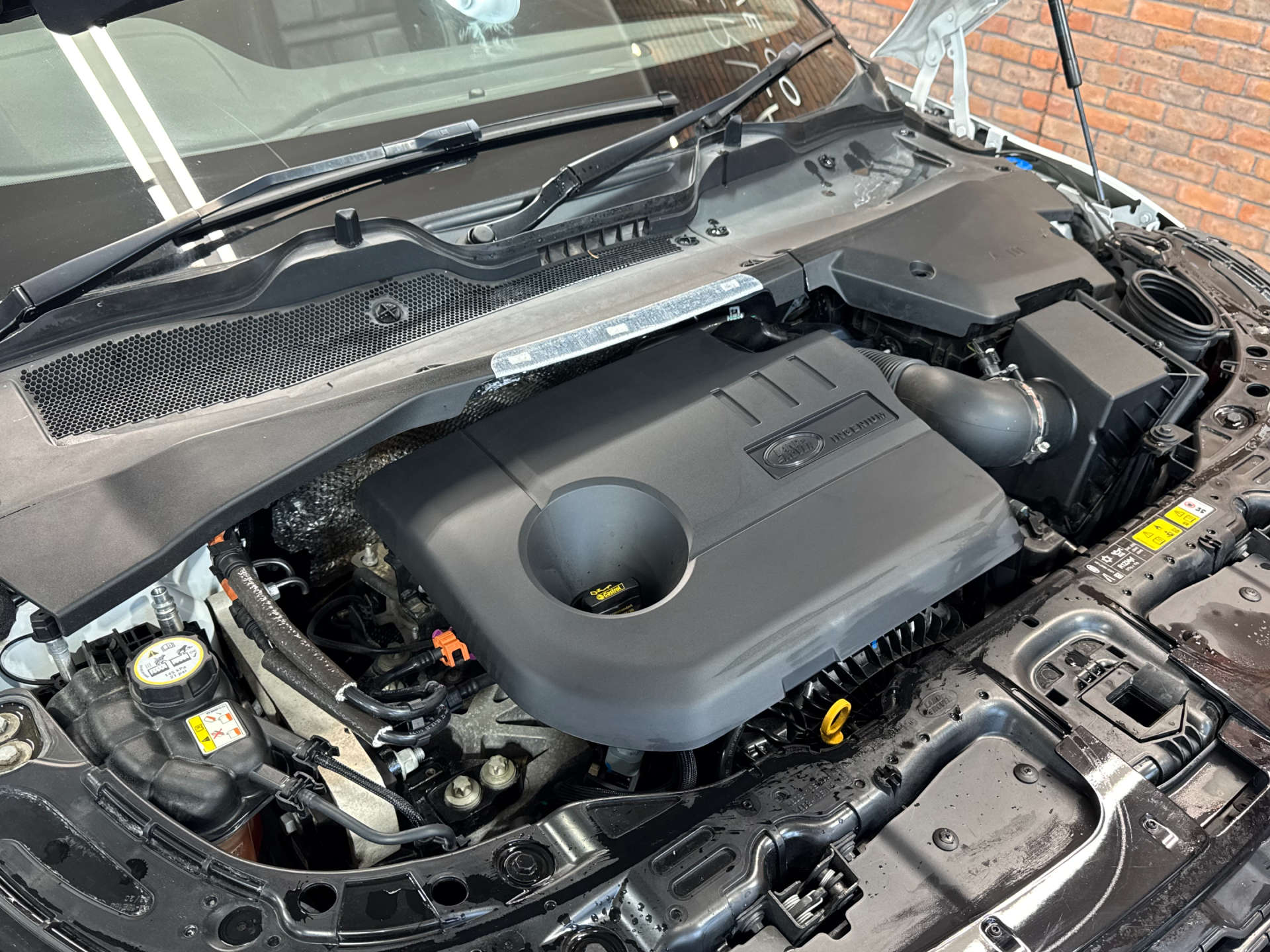 LAND ROVER RANGE ROVER EVOQUE 1.5 Range Rover Evoque R-Dynamic SE P300e Auto 4WD 5dr #45