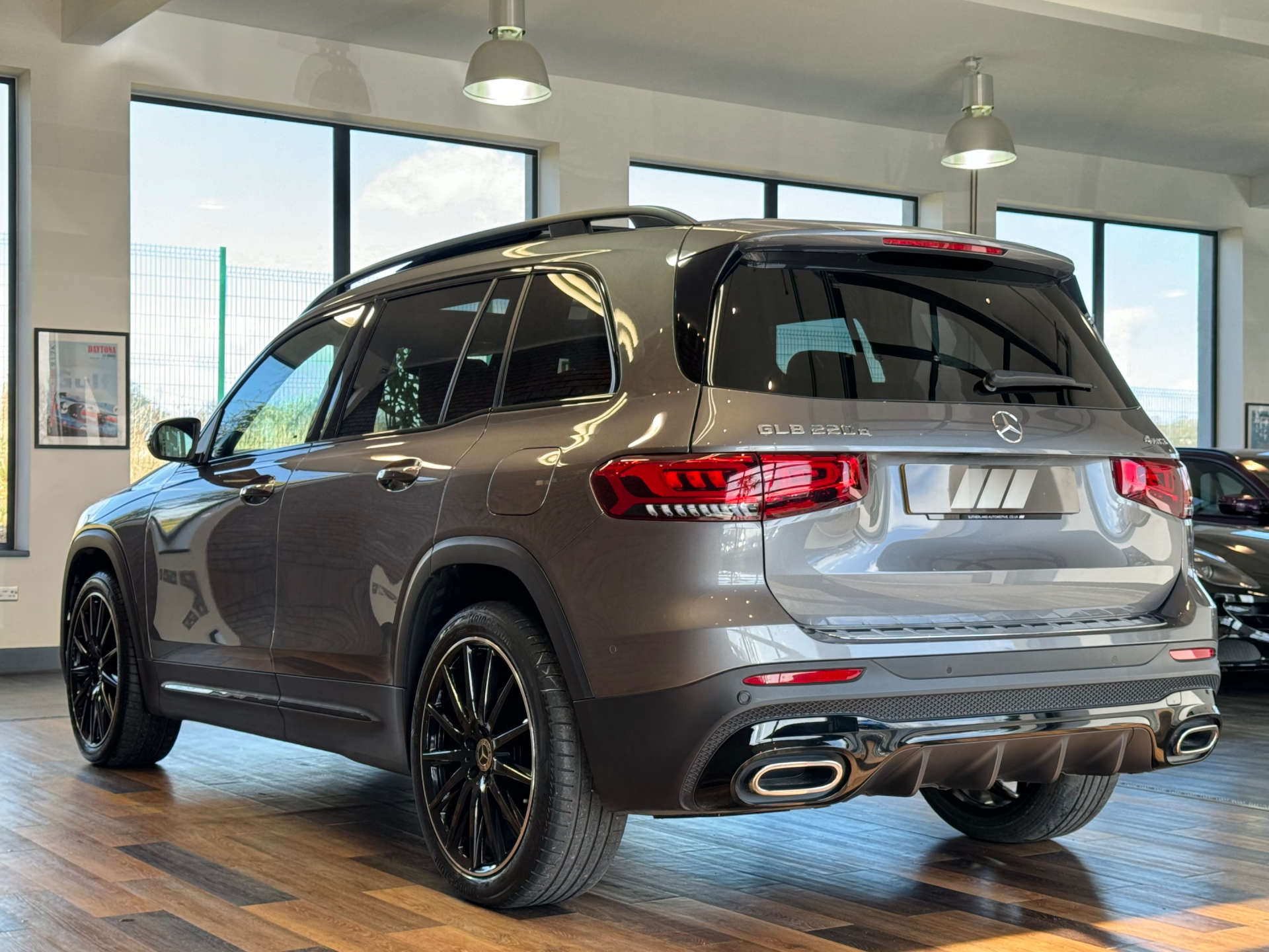 MERCEDES-BENZ GLB 2.0 GLB 220 AMG Line Premium+ Night Edition D 4MA 4WD 5dr #8