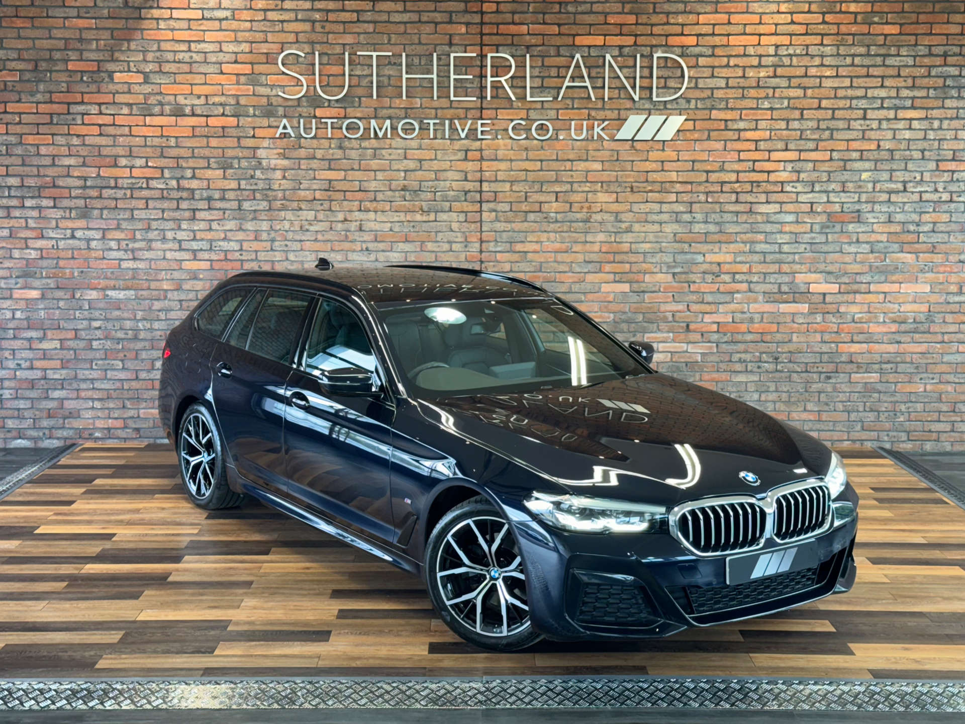 BMW 5 SERIES 2.0 520d M Sport MHEV Auto 5dr #1