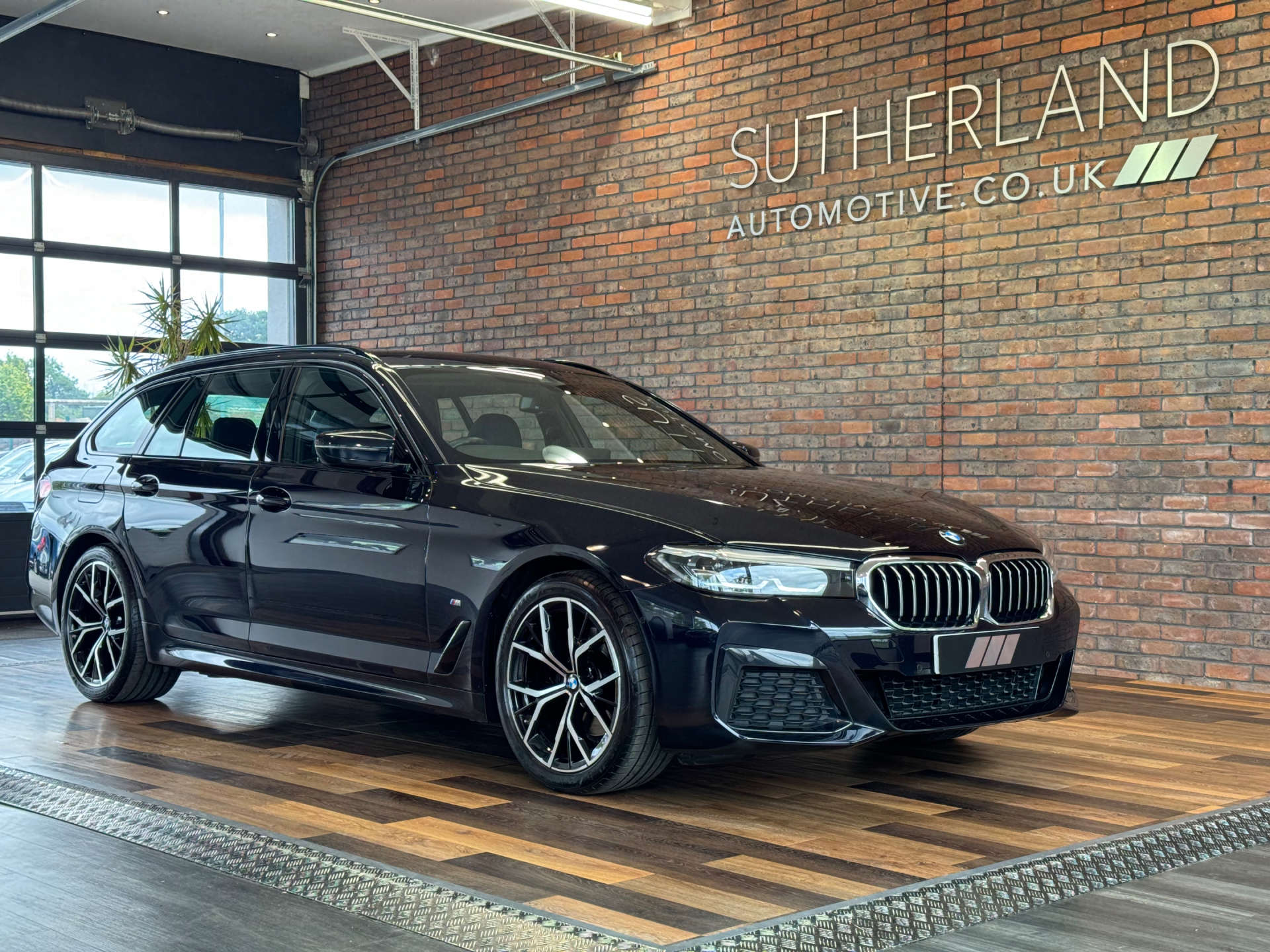 BMW 5 SERIES 2.0 520d M Sport MHEV Auto 5dr #4