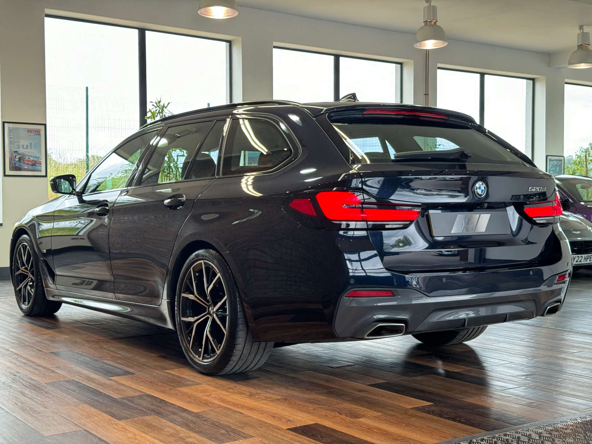 BMW 5 SERIES 2.0 520d M Sport MHEV Auto 5dr #9
