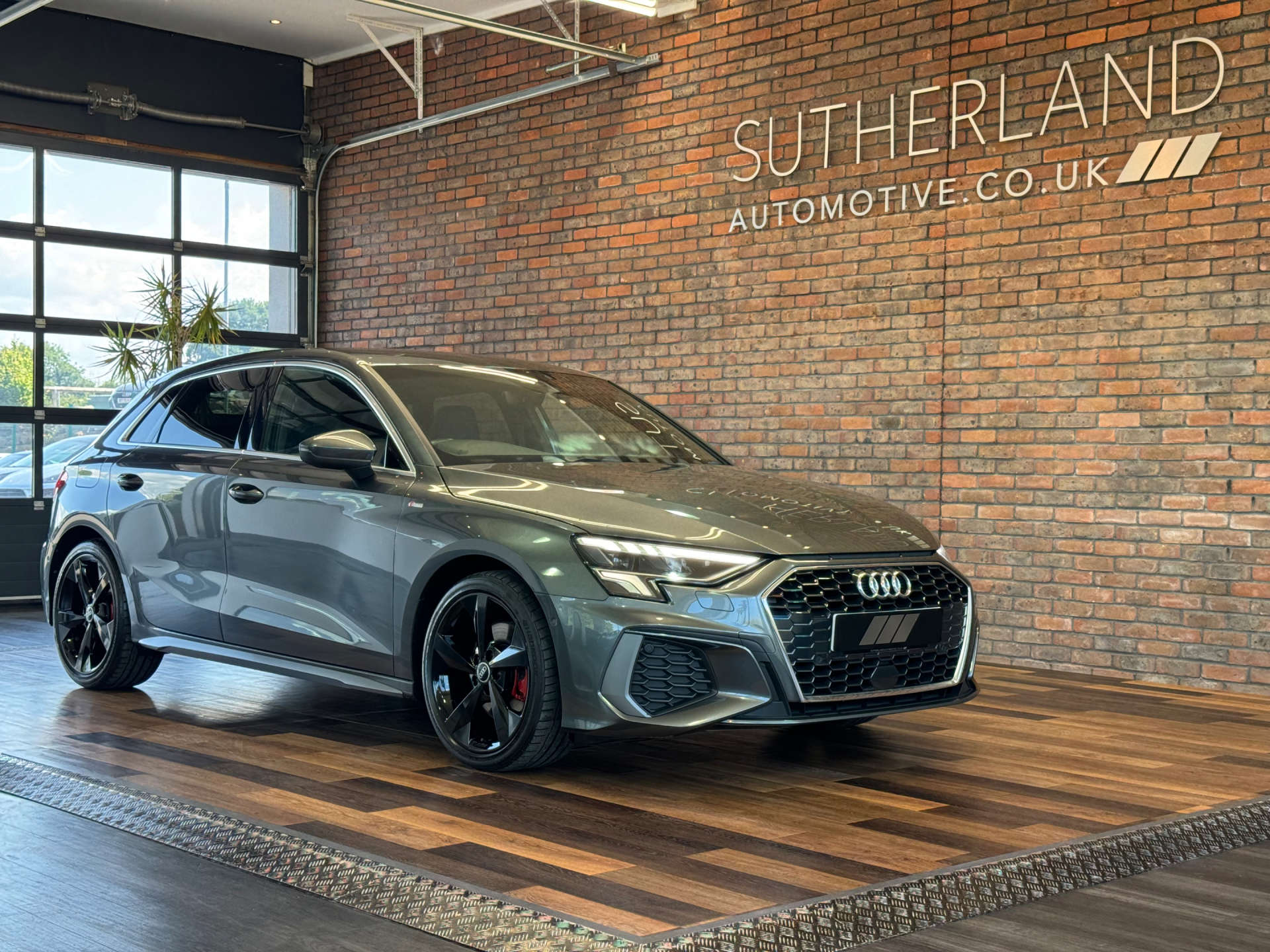 AUDI A3 1.5 A3 Sportback 35 TFSI MHEV S Line Semi-Auto 5dr #4