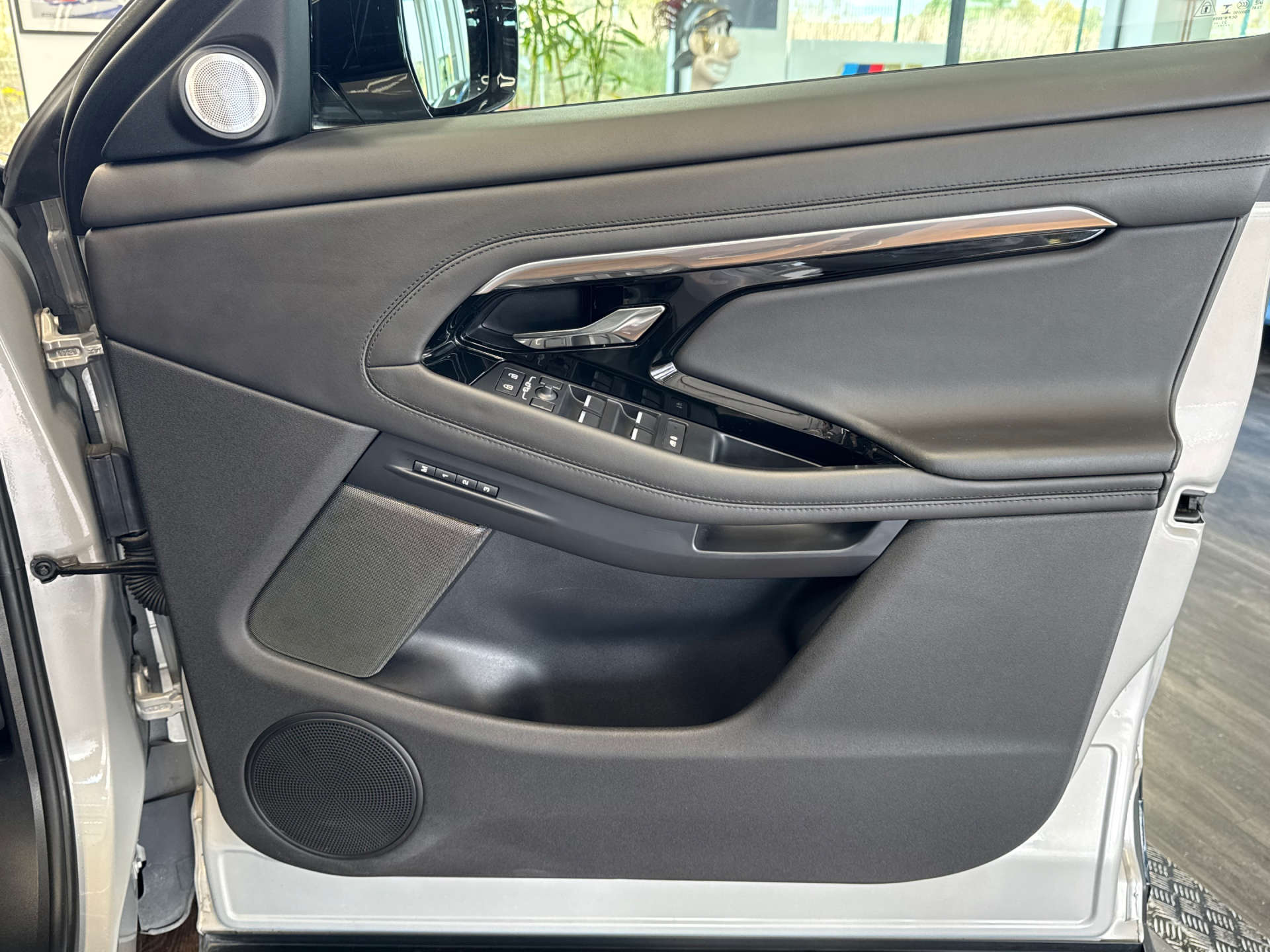 LAND ROVER RANGE ROVER EVOQUE 2.0 Range Rover Evoque Autobiography MHEV Auto 4WD 5dr #35