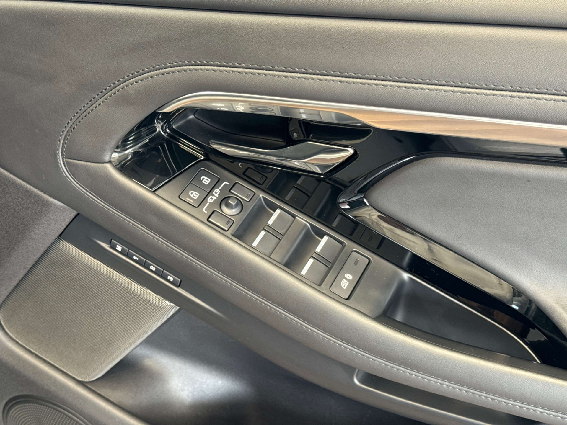 LAND ROVER RANGE ROVER EVOQUE 2.0 Range Rover Evoque Autobiography MHEV Auto 4WD 5dr #37