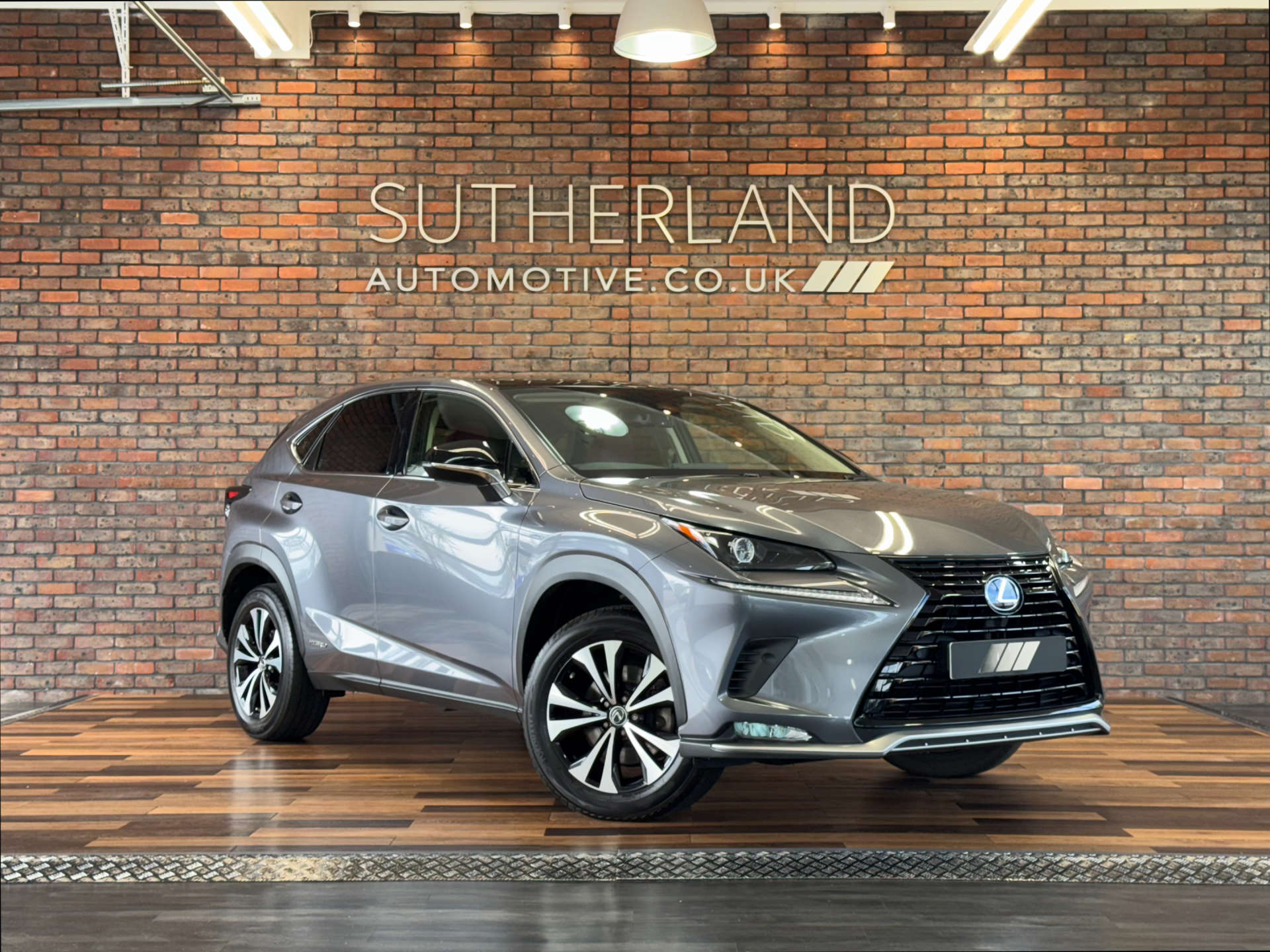 LEXUS NX 2.5 NX 300h CVT 4WD 5dr #0