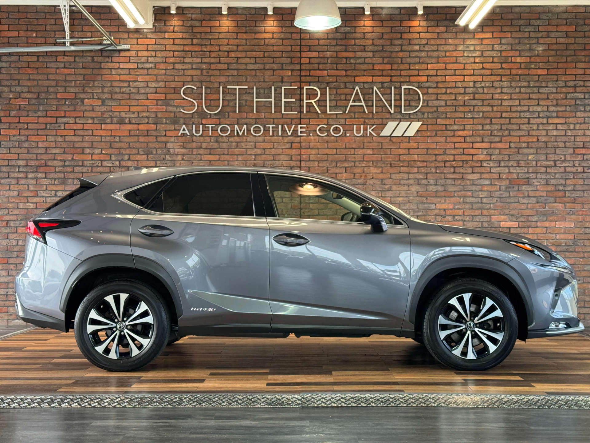 LEXUS NX 2.5 NX 300h CVT 4WD 5dr #2